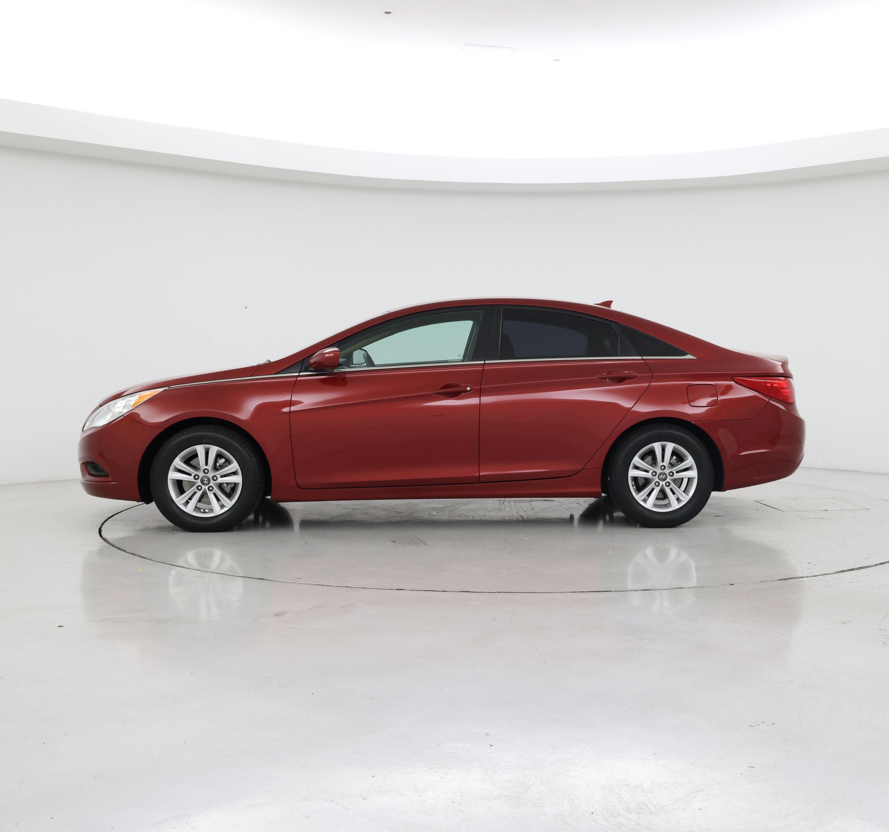 Thumbnail: 2013 Hyundai Sonata - 3