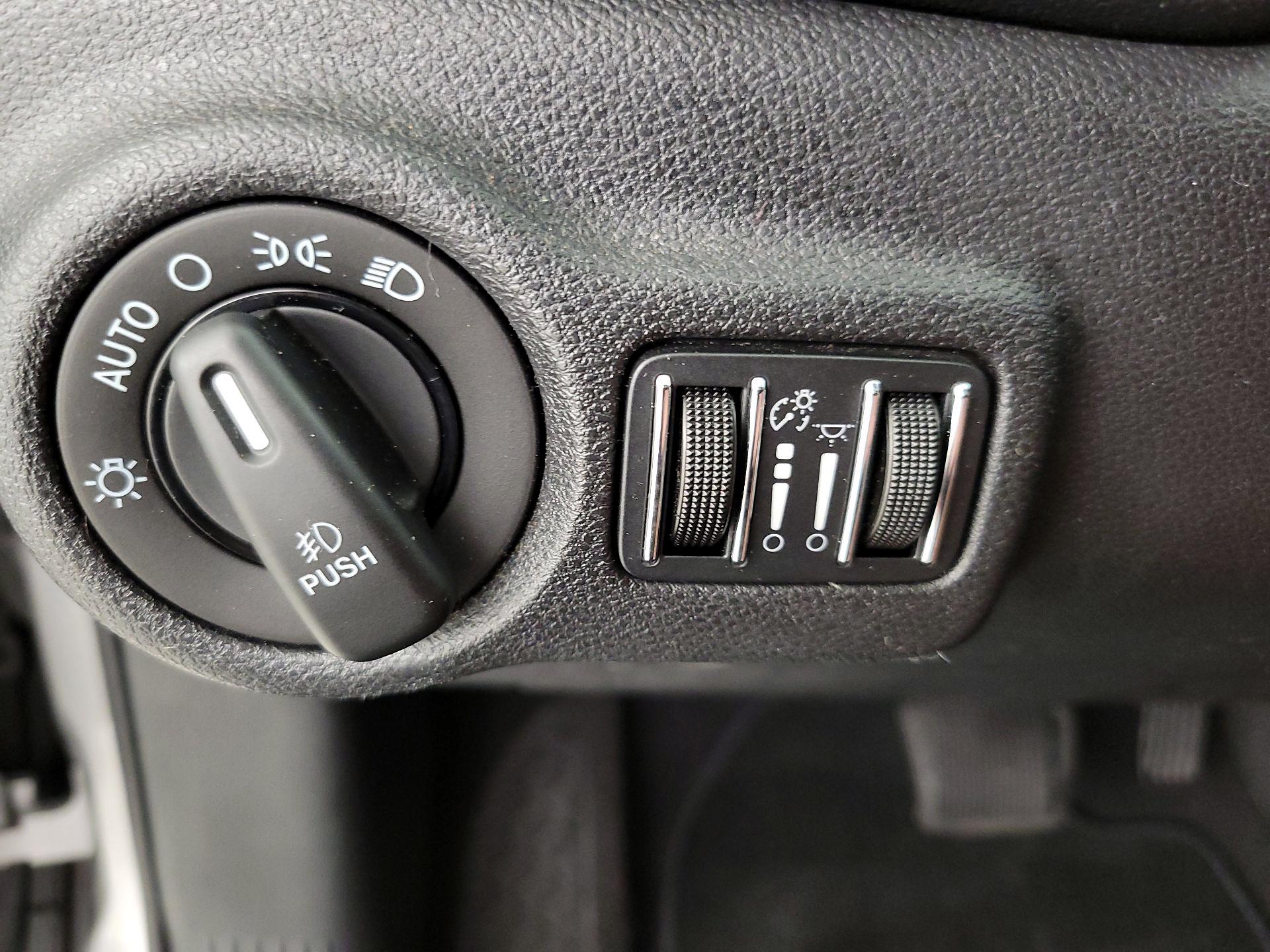 Thumbnail: 2014 Dodge Dart - 13