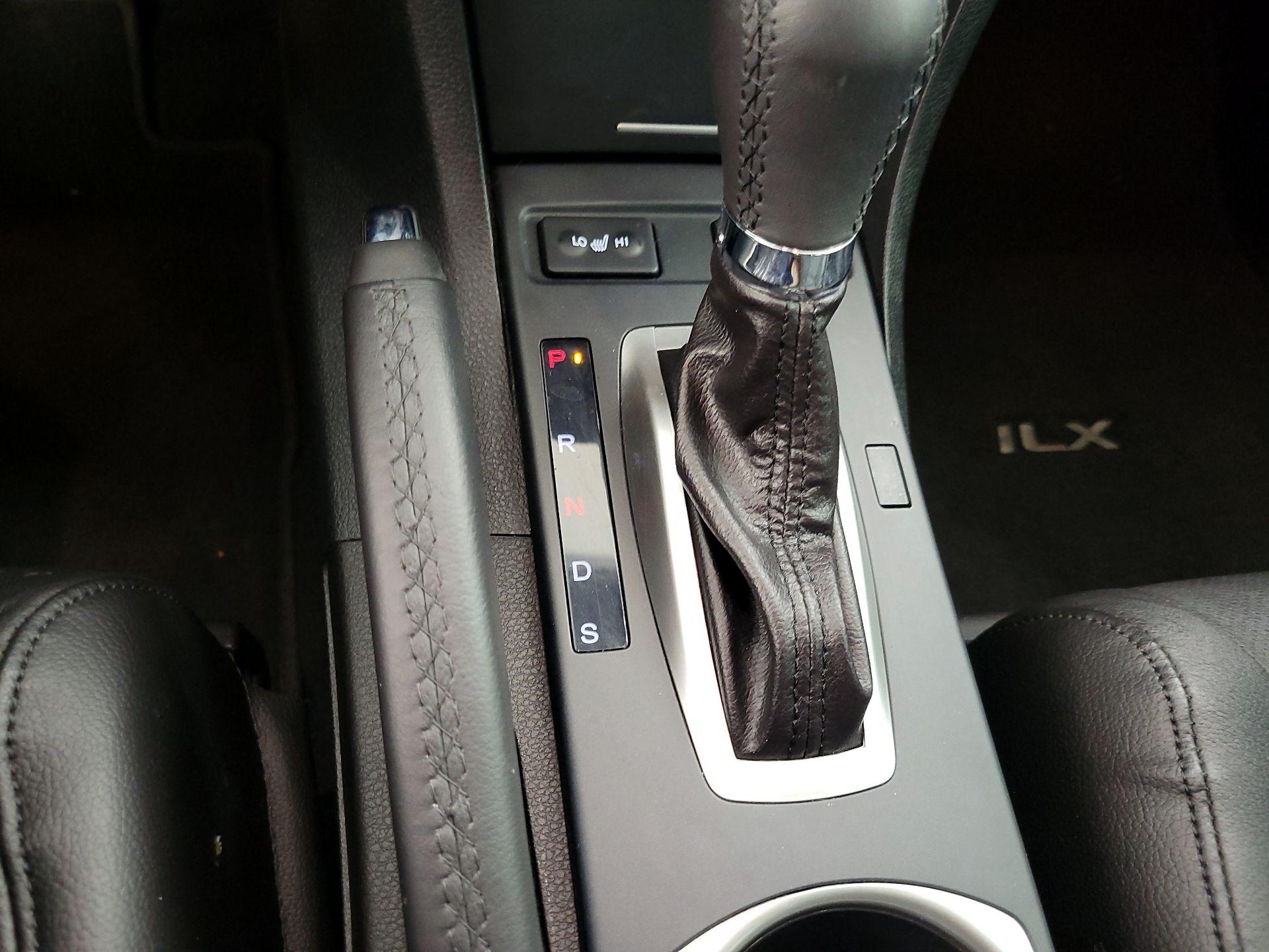 Thumbnail: 2018 Acura ILX - 18