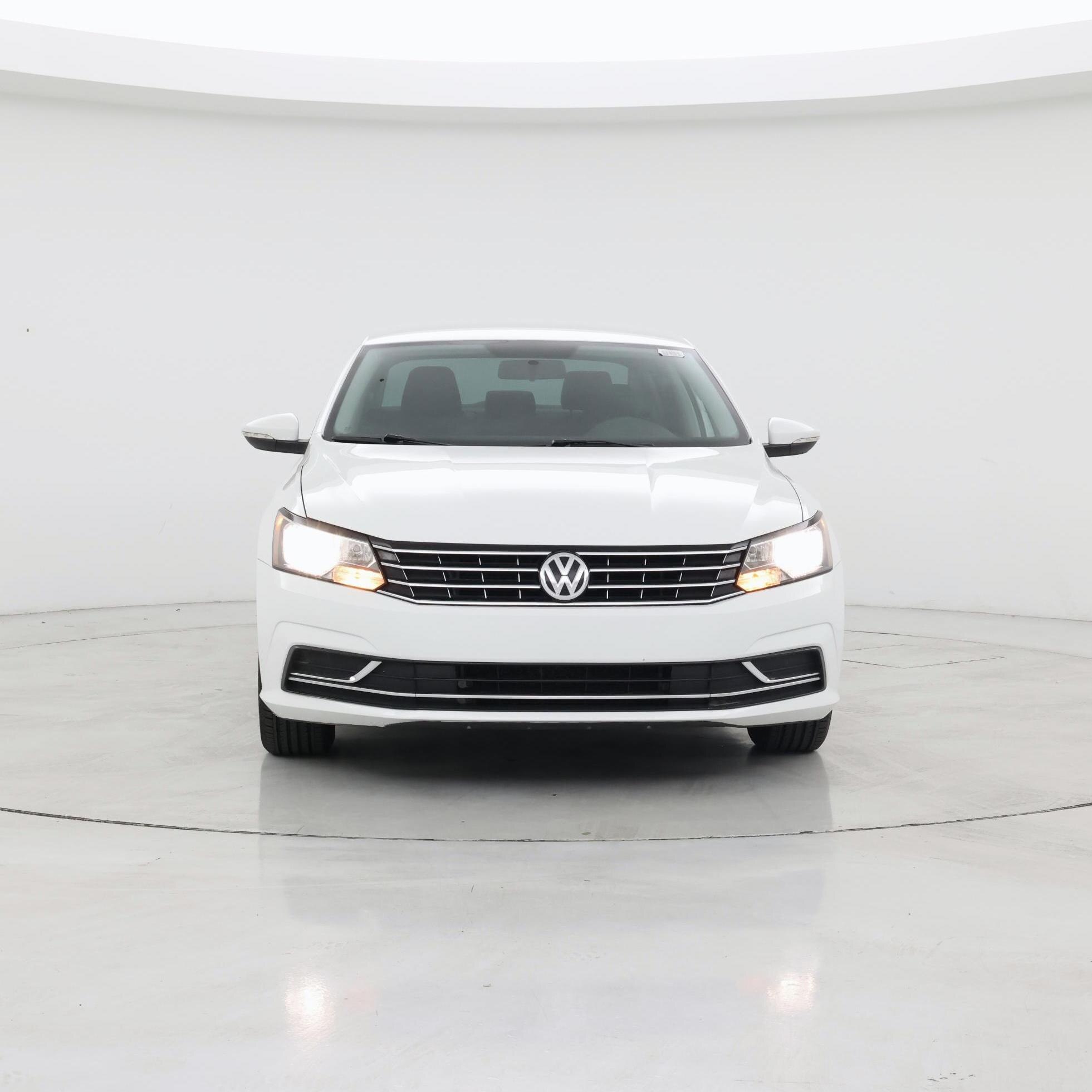 Thumbnail: 2016 Volkswagen Passat - 5