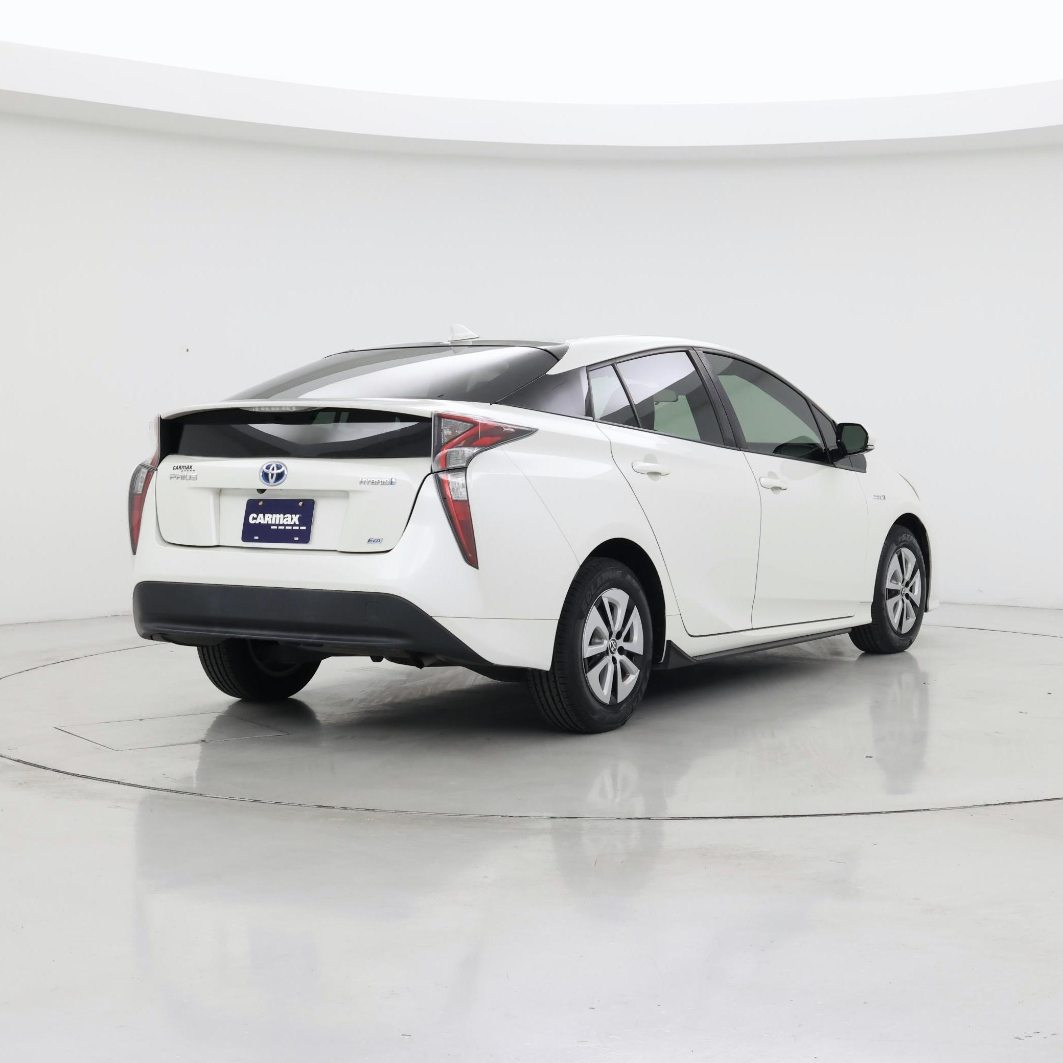 Thumbnail: 2017 Toyota Prius - 8