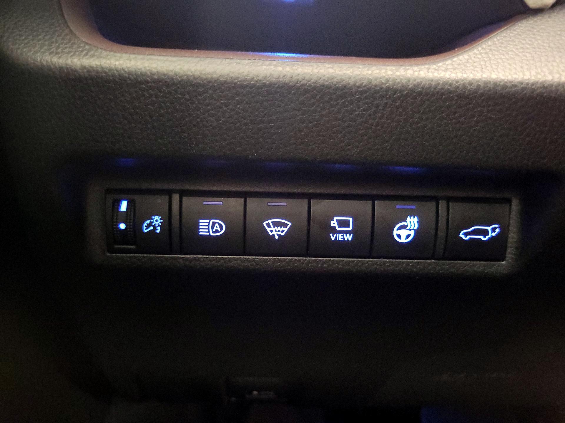 Thumbnail: 2022 Toyota RAV4 - 13