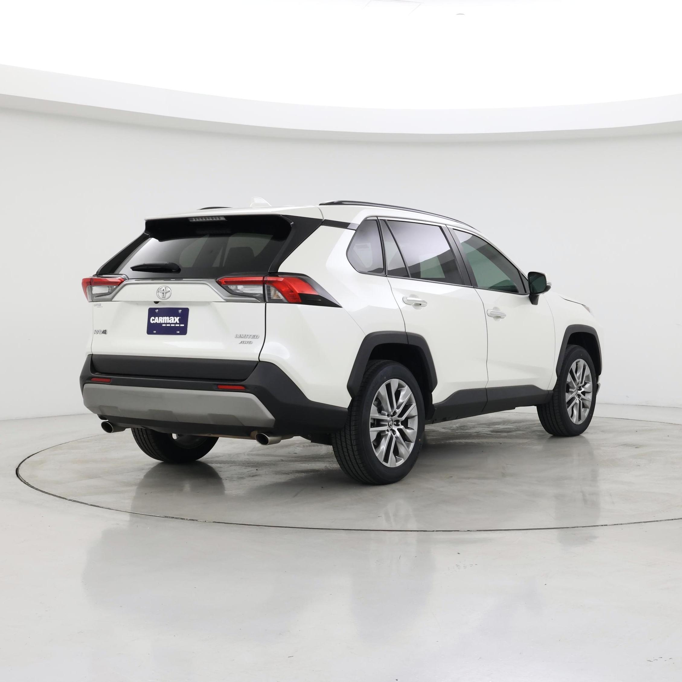Thumbnail: 2022 Toyota RAV4 - 8