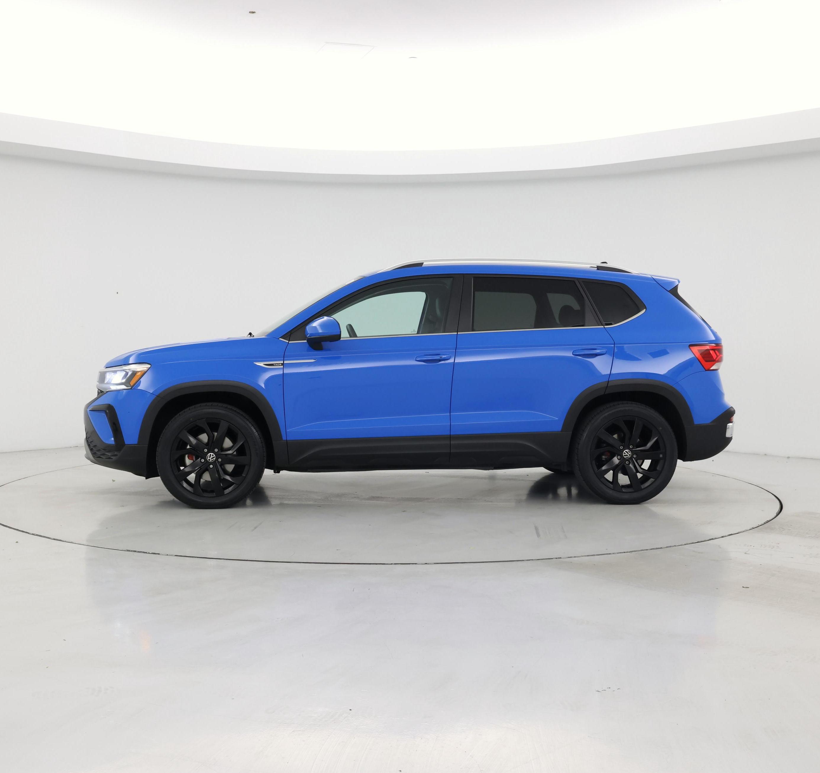 Thumbnail: 2023 Volkswagen Taos - 3