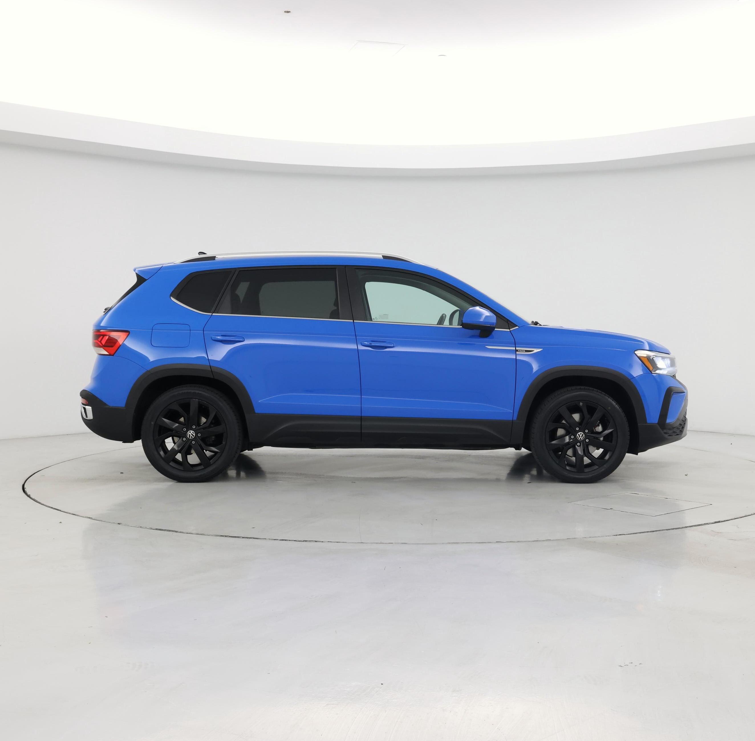 Thumbnail: 2023 Volkswagen Taos - 7