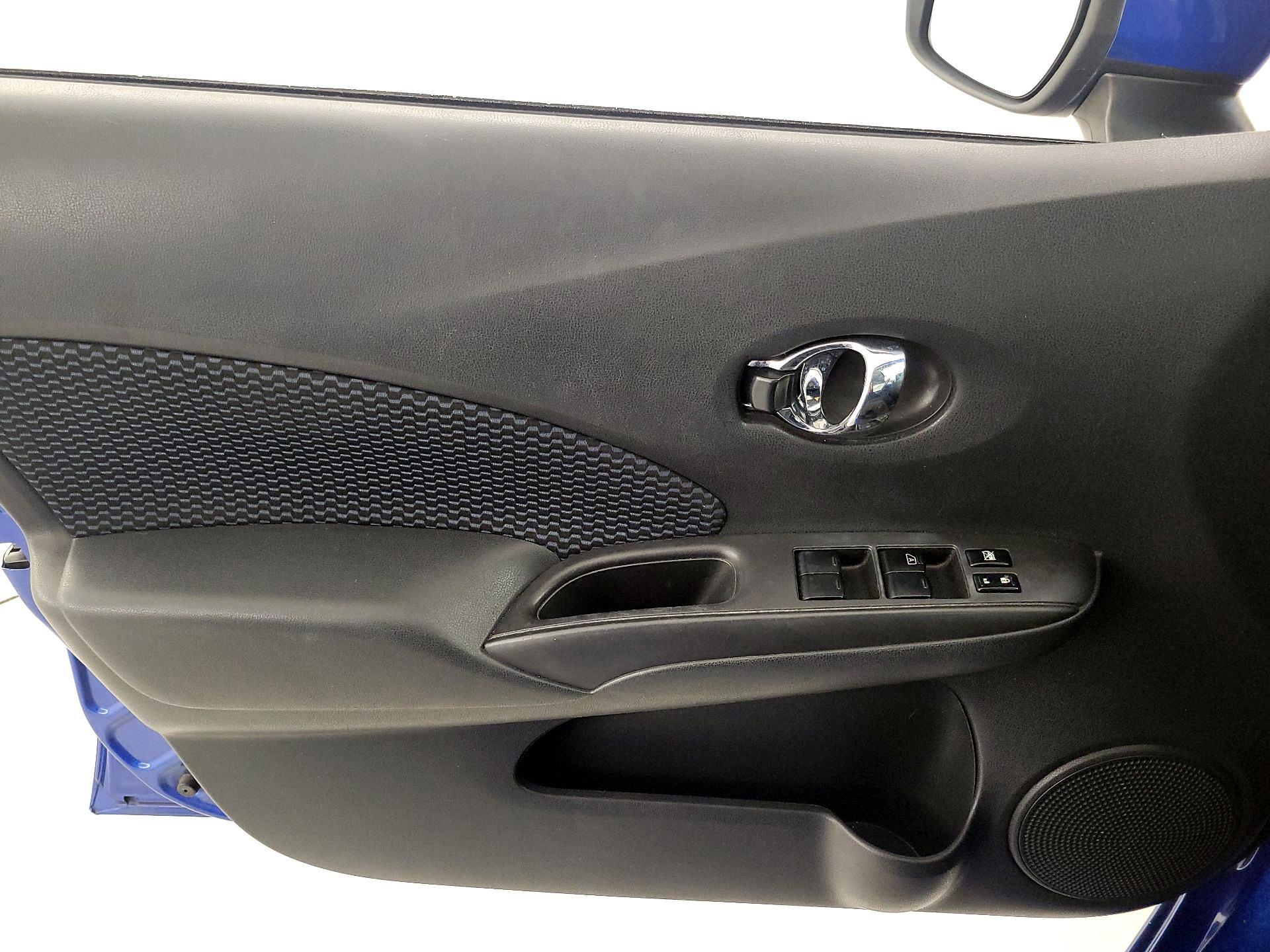 Thumbnail: 2015 Nissan Versa Note - 12