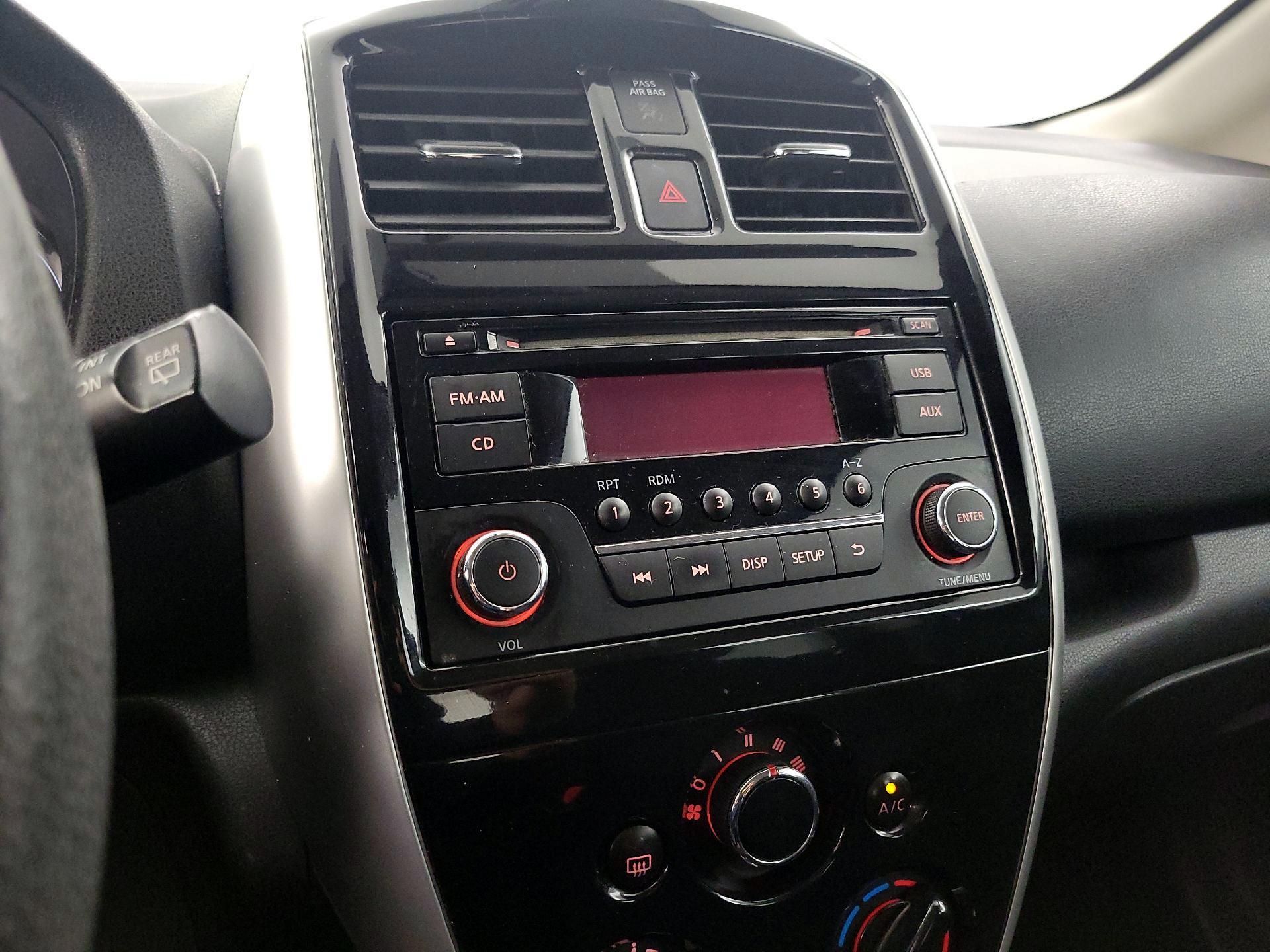 Thumbnail: 2015 Nissan Versa Note - 14