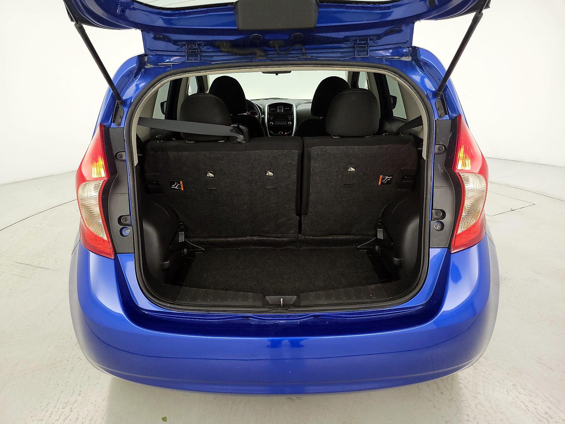 Thumbnail: 2015 Nissan Versa Note - 18