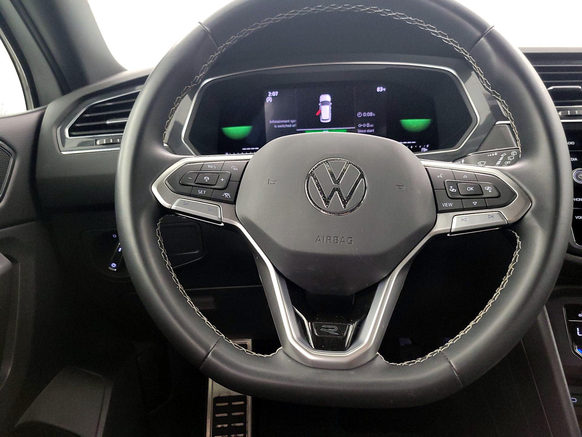 Thumbnail: 2023 Volkswagen Tiguan - 10