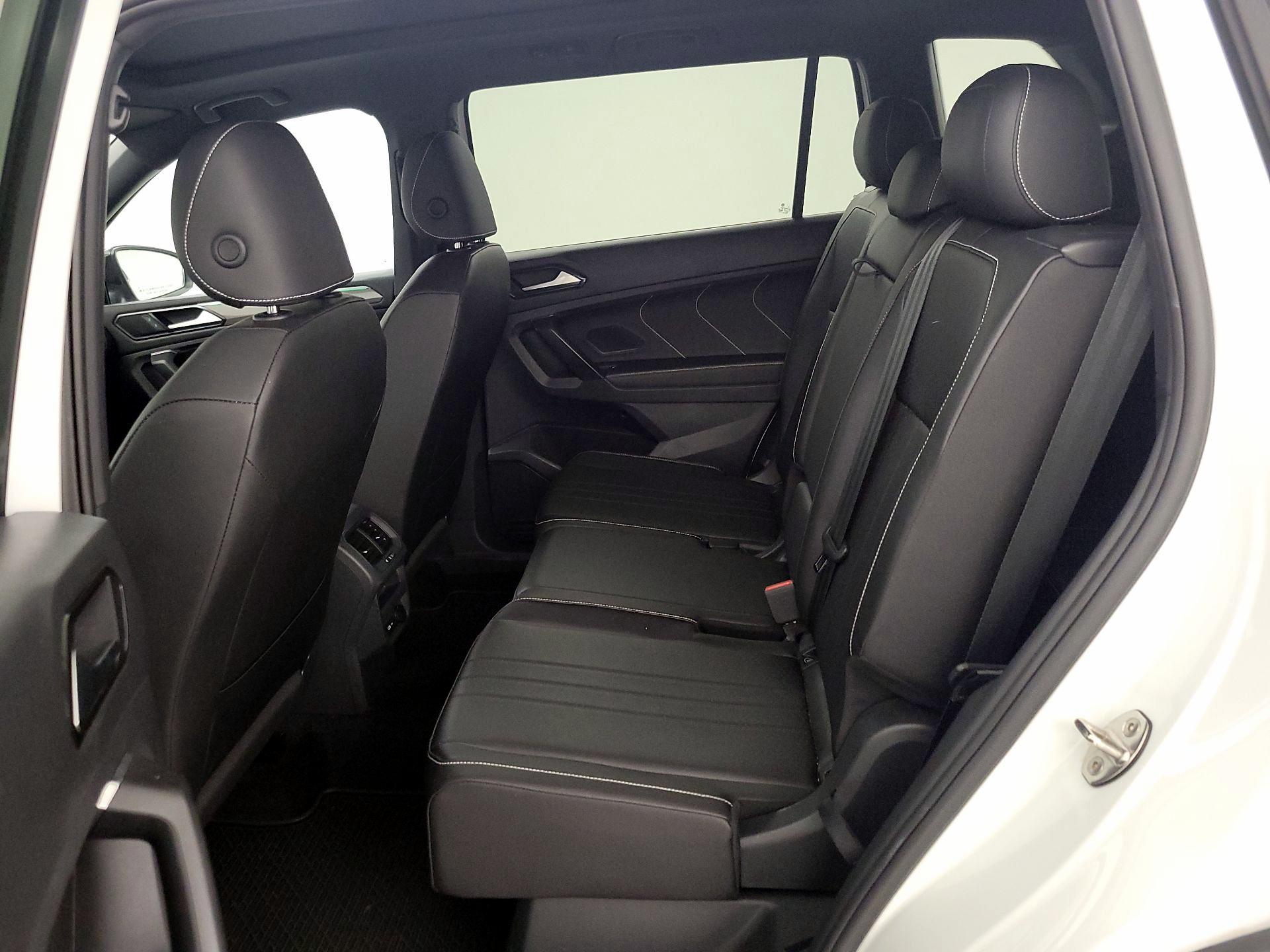 Thumbnail: 2023 Volkswagen Tiguan - 20