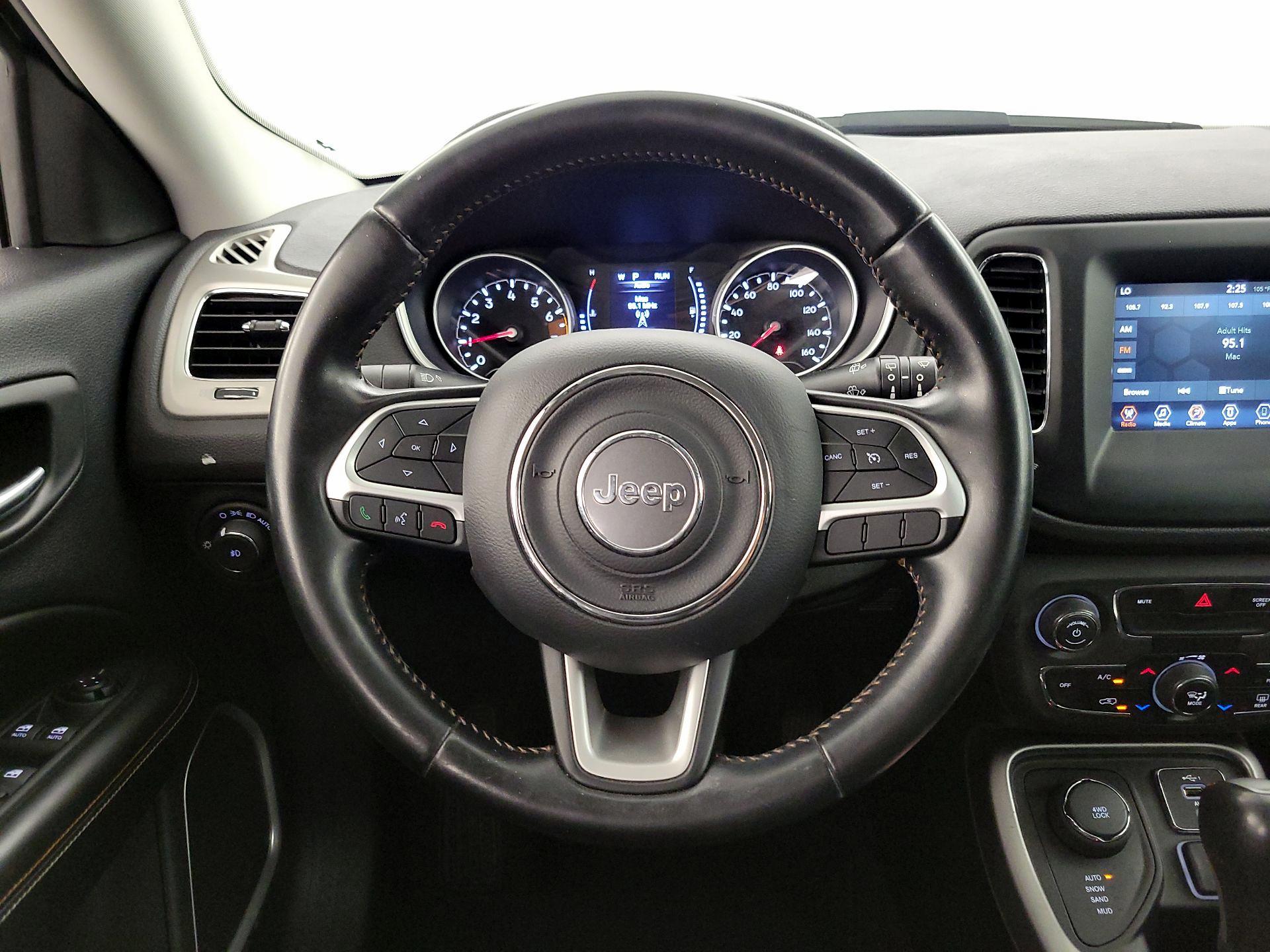 Thumbnail: 2020 Jeep Compass - 9