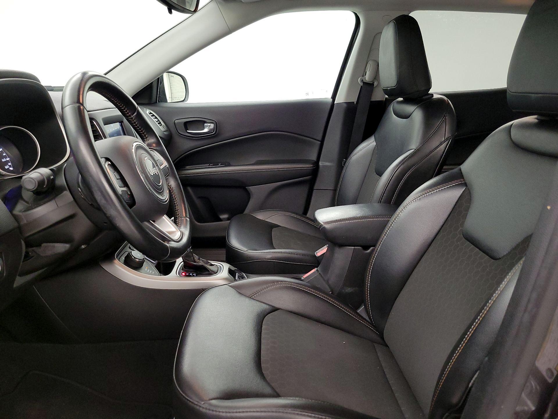 Thumbnail: 2020 Jeep Compass - 11