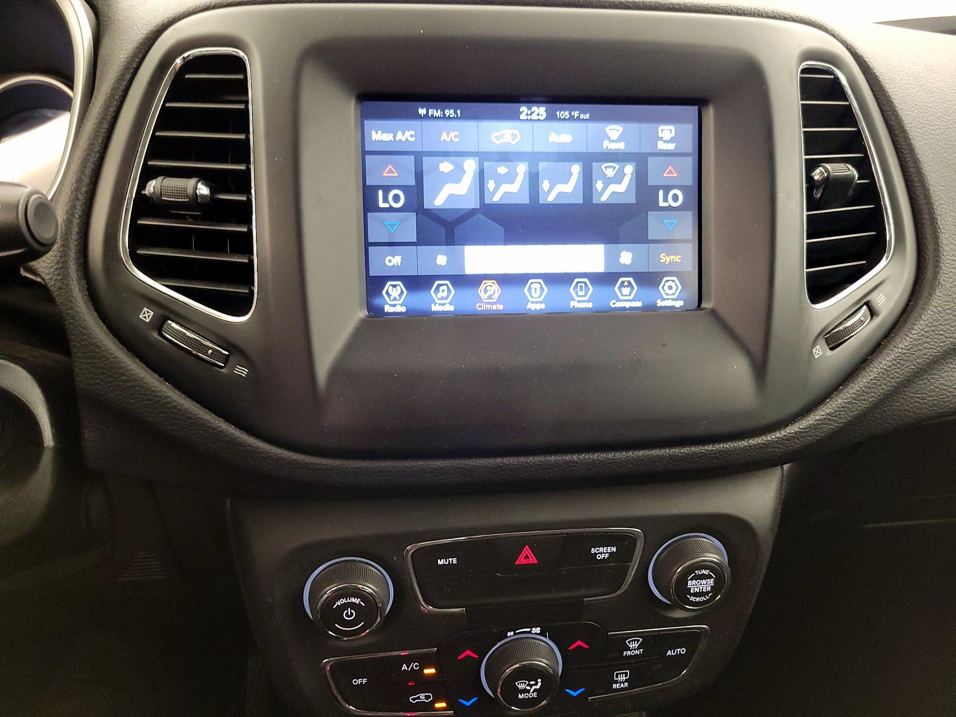 Thumbnail: 2020 Jeep Compass - 16