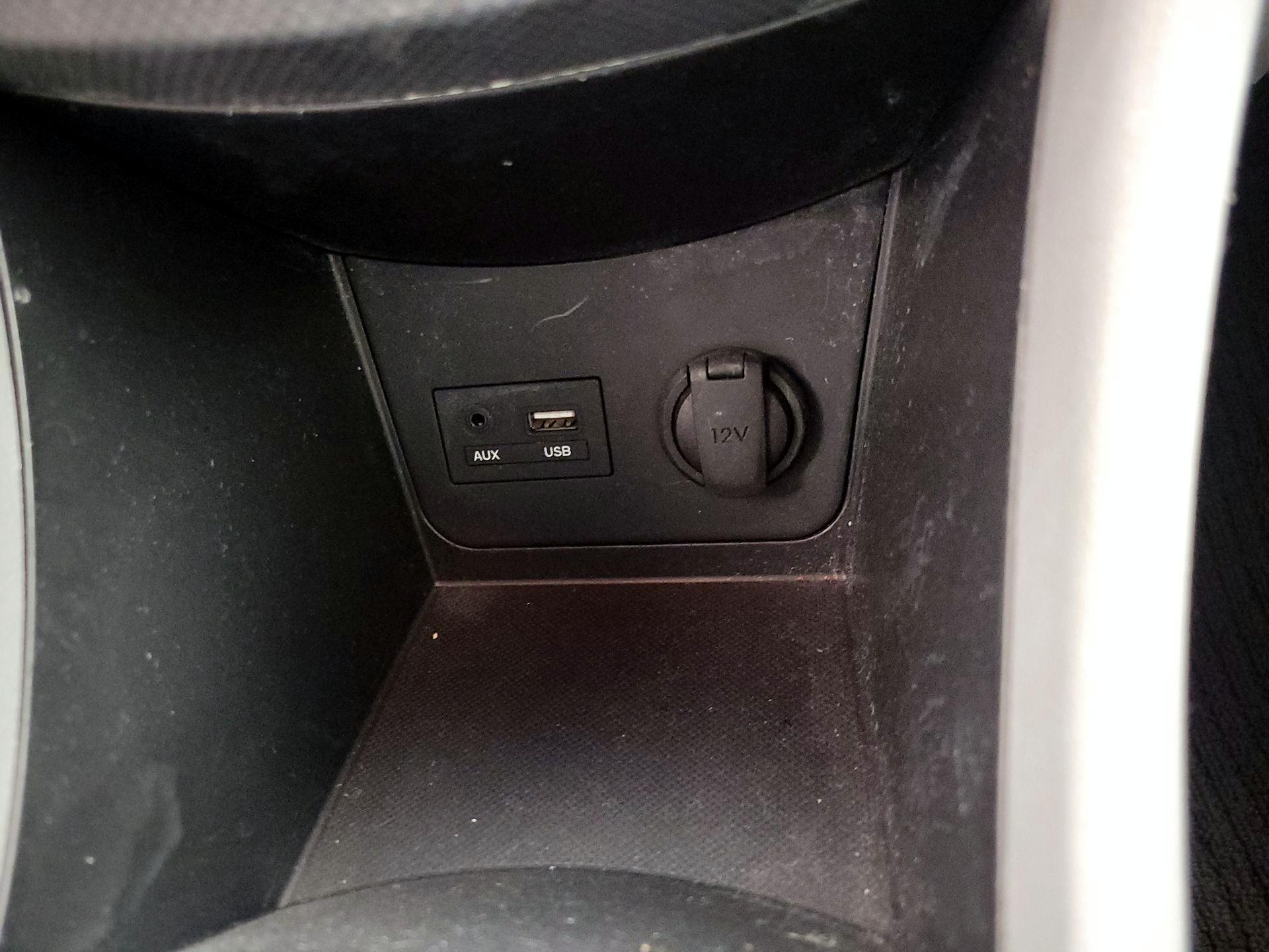 Thumbnail: 2014 Hyundai Accent - 17