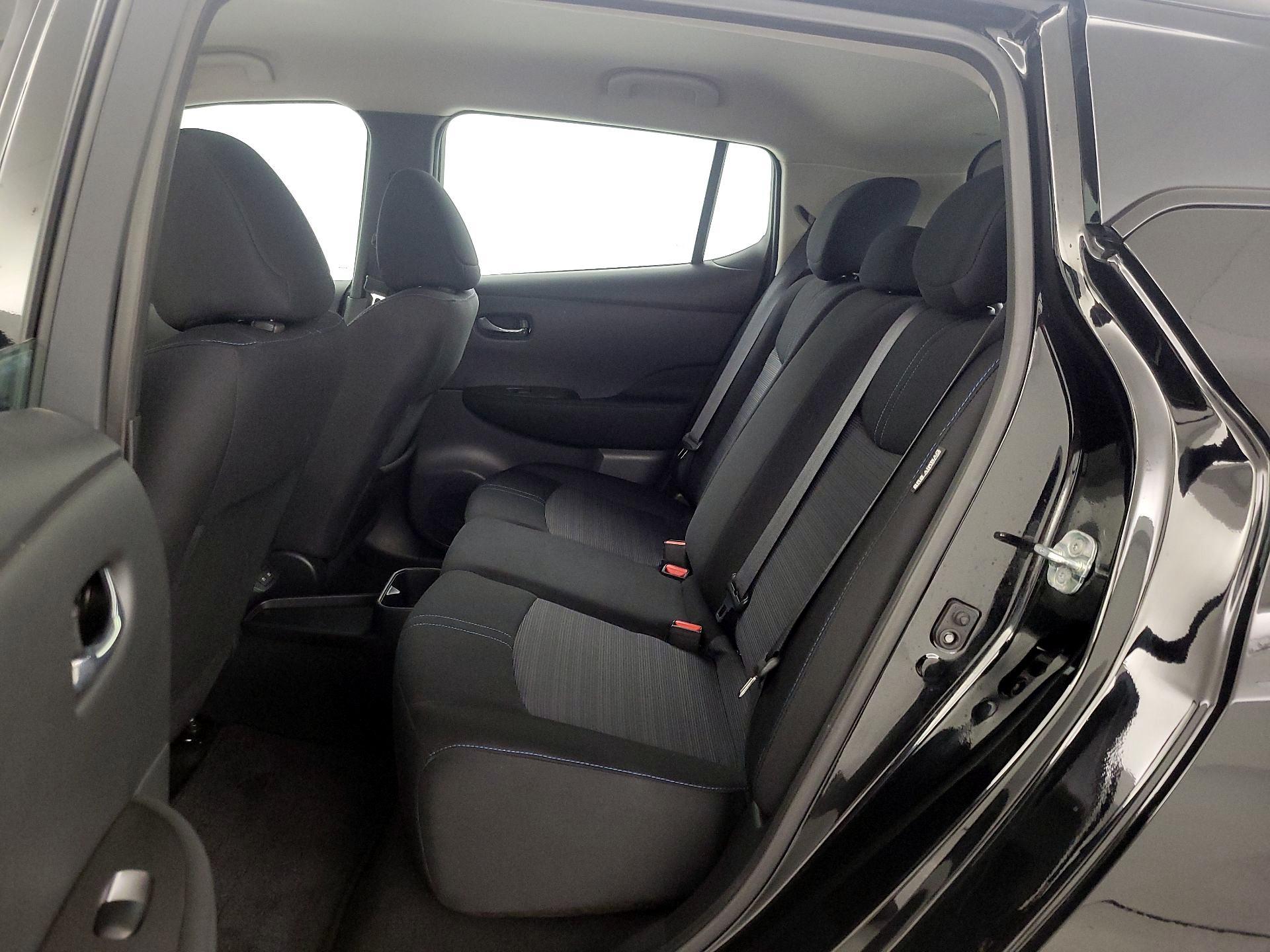 Thumbnail: 2023 Nissan Leaf - 19