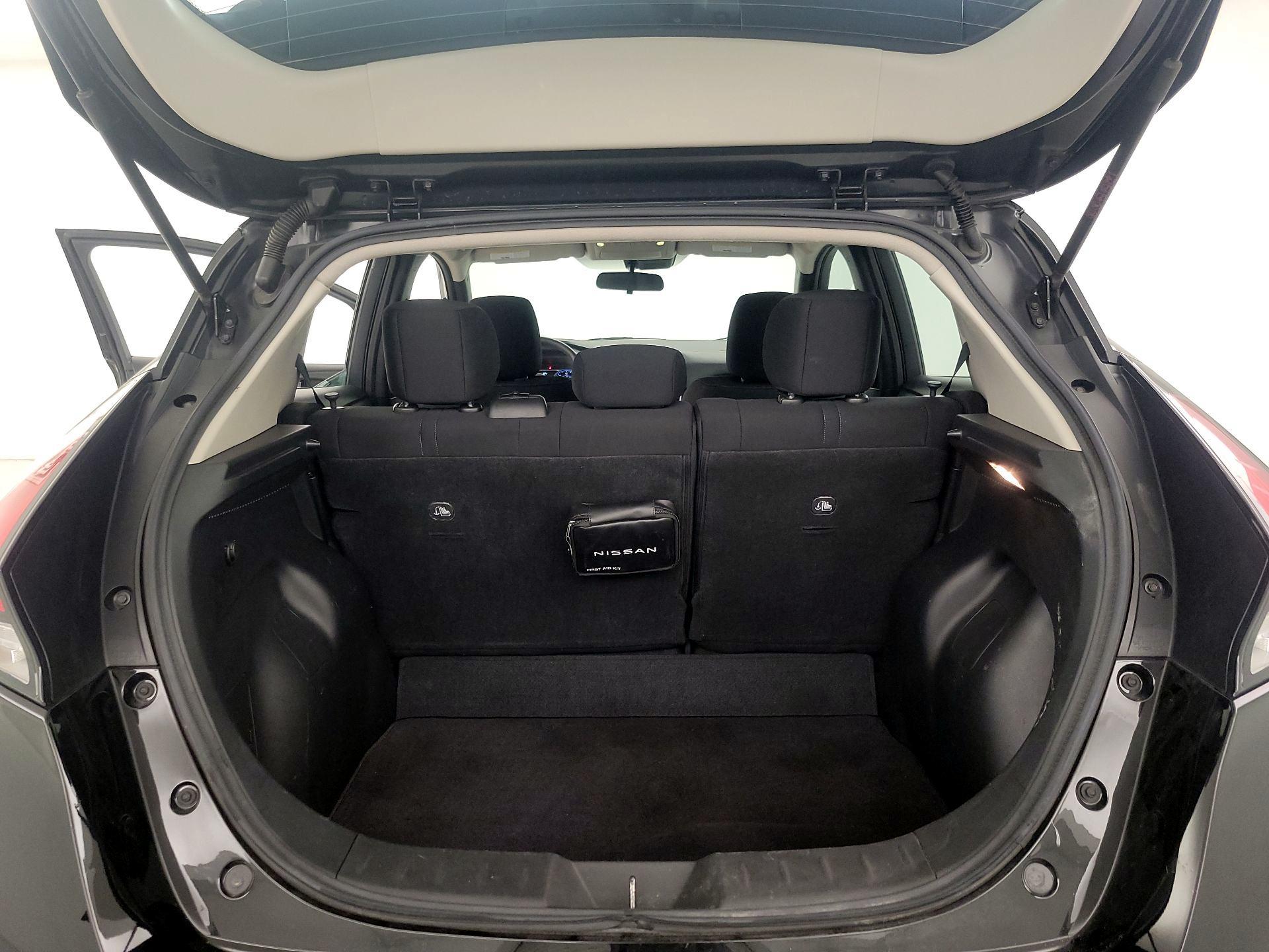 Thumbnail: 2023 Nissan Leaf - 20