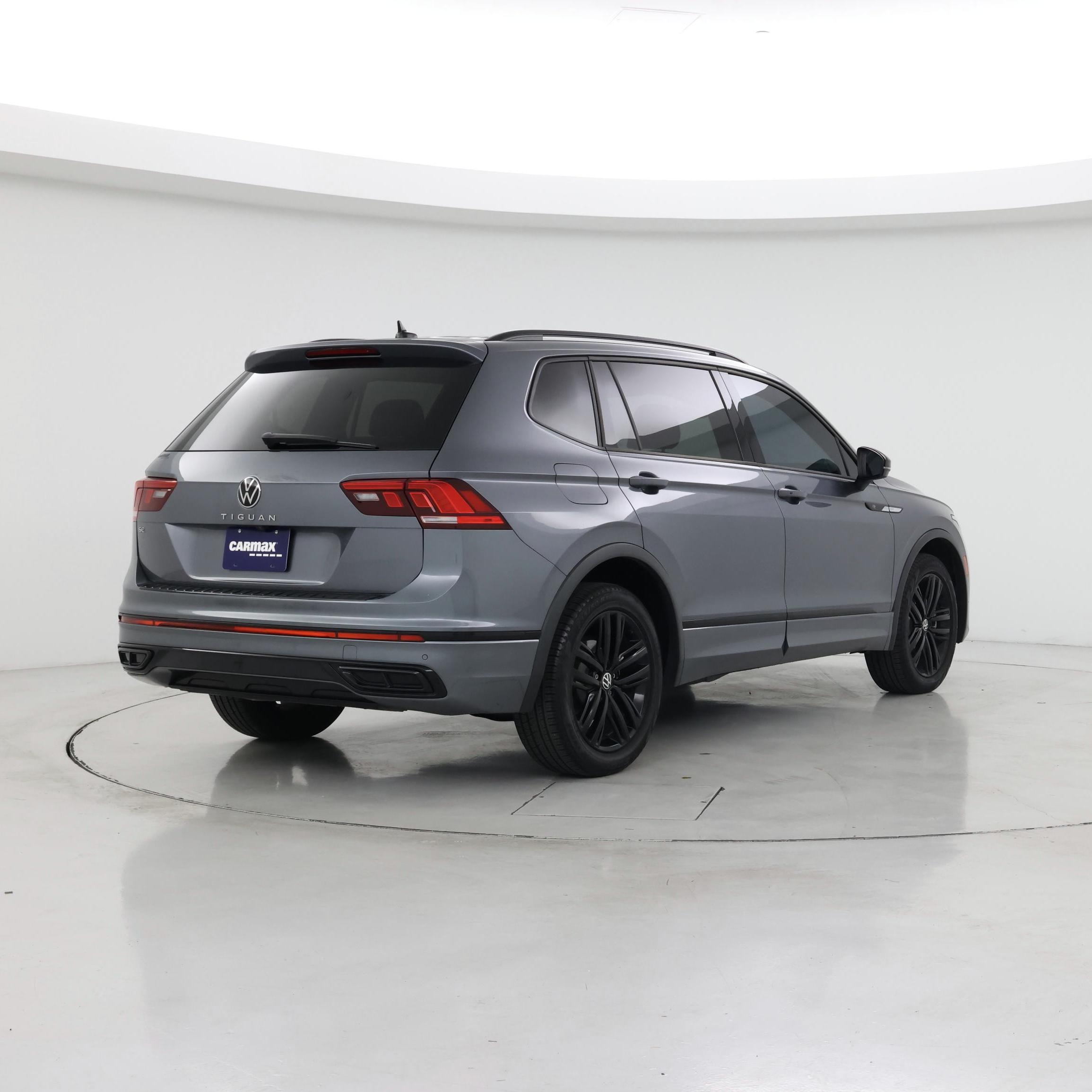 Thumbnail: 2022 Volkswagen Tiguan - 8