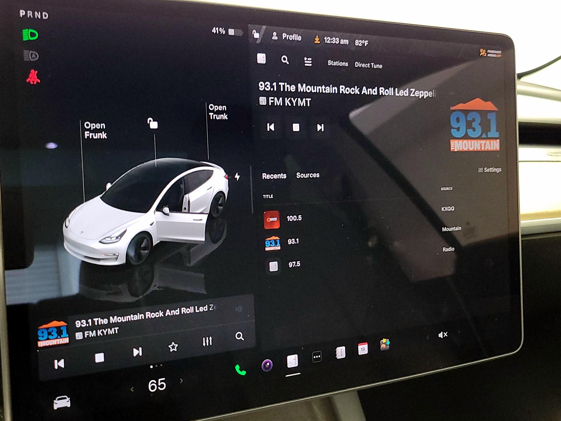 Thumbnail: 2022 Tesla Model 3 - 15
