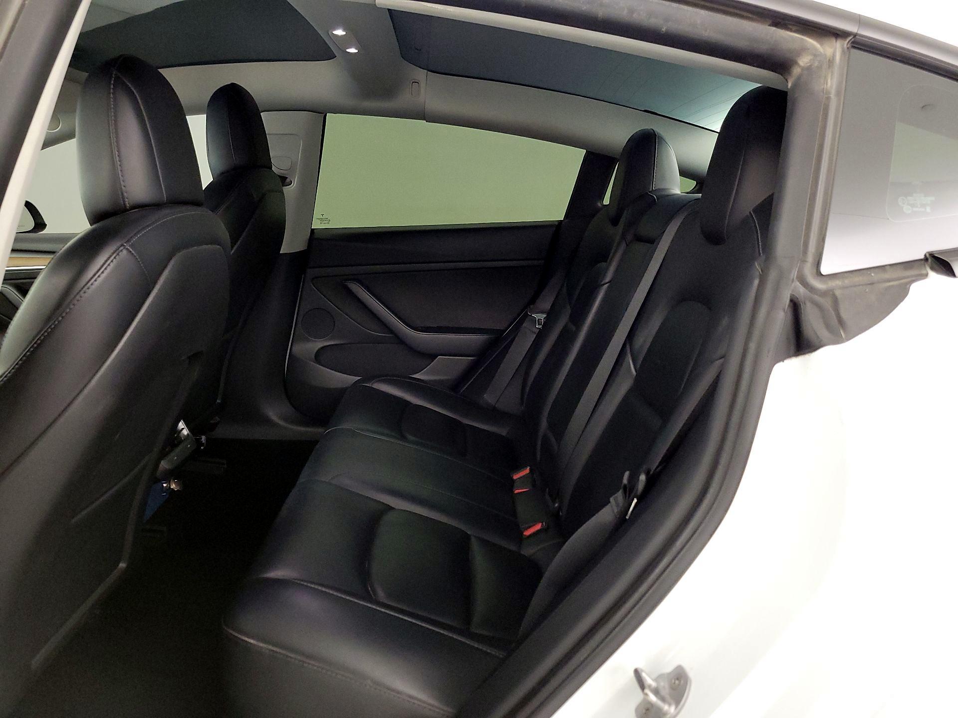 Thumbnail: 2022 Tesla Model 3 - 20
