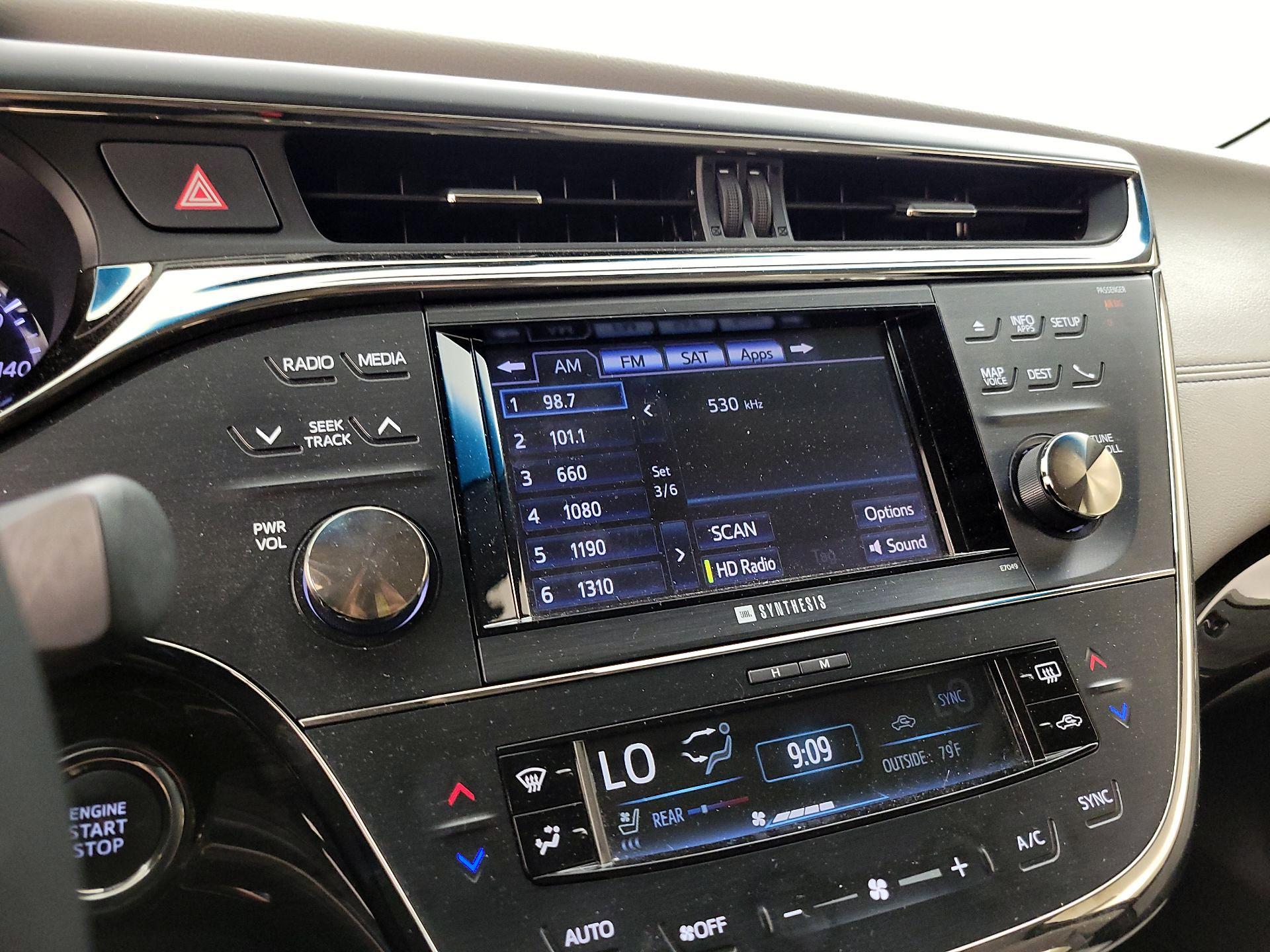 Thumbnail: 2014 Toyota Avalon - 16