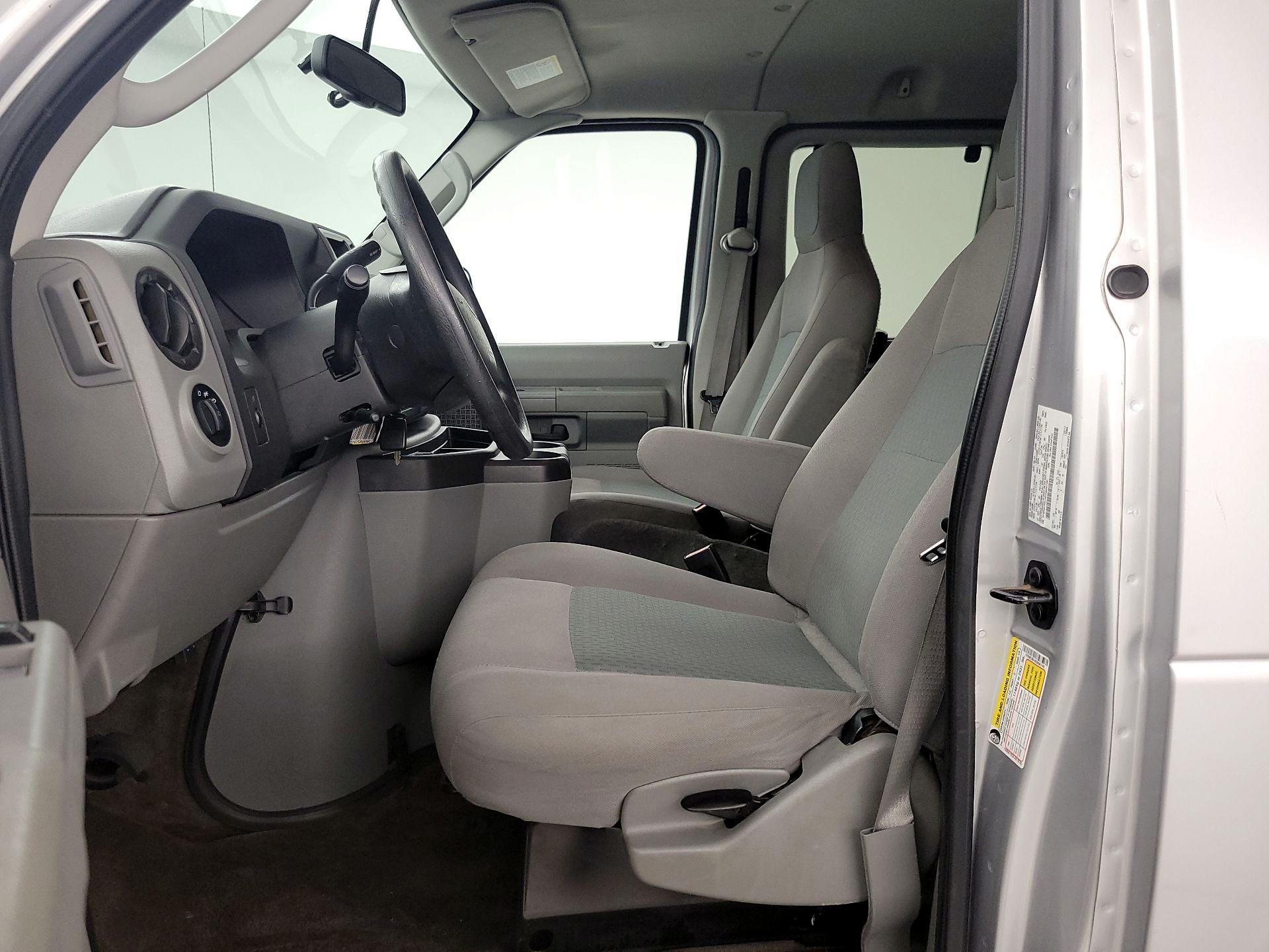 Thumbnail: 2014 Ford Econoline - 11