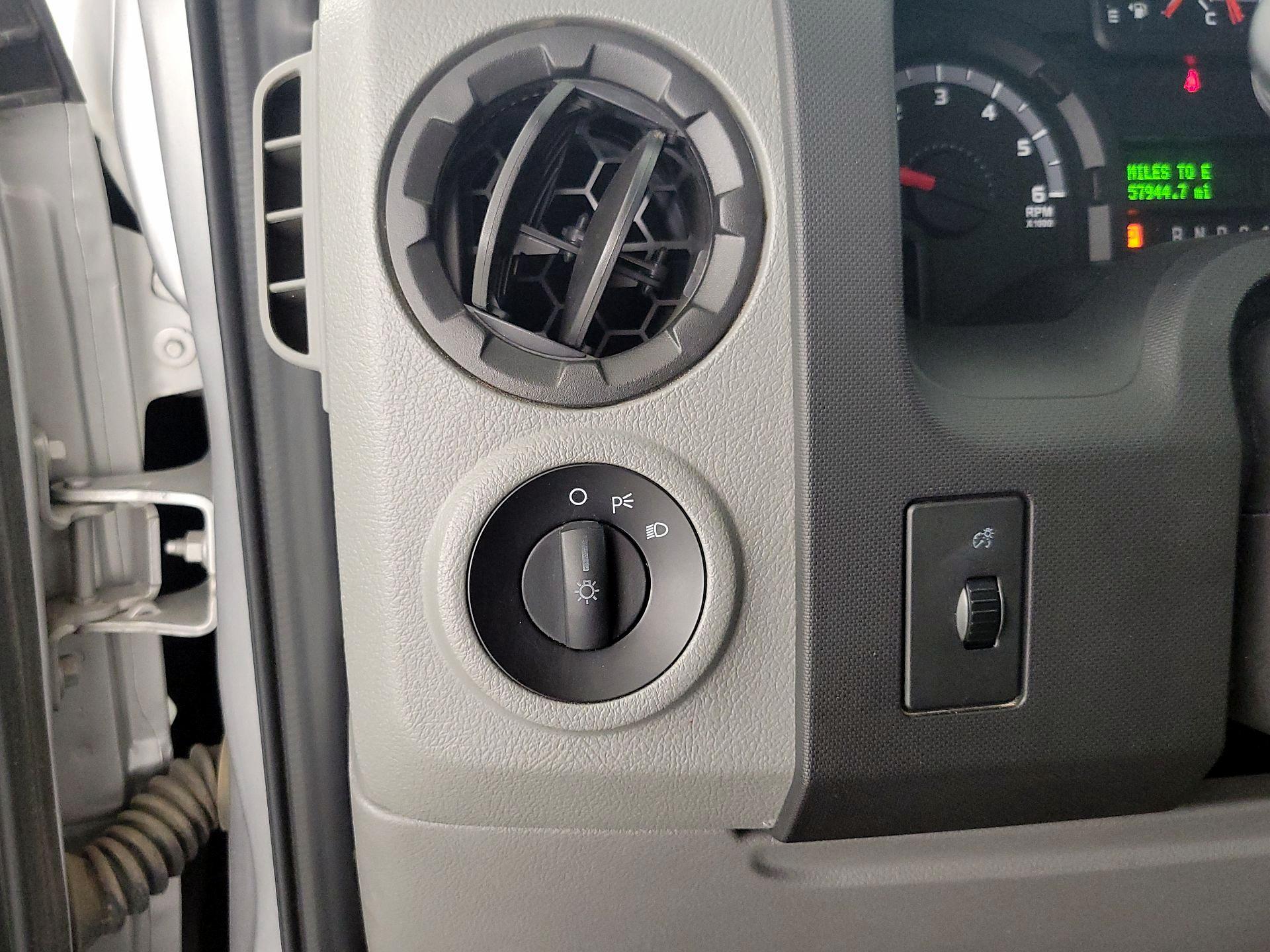 Thumbnail: 2014 Ford Econoline - 13