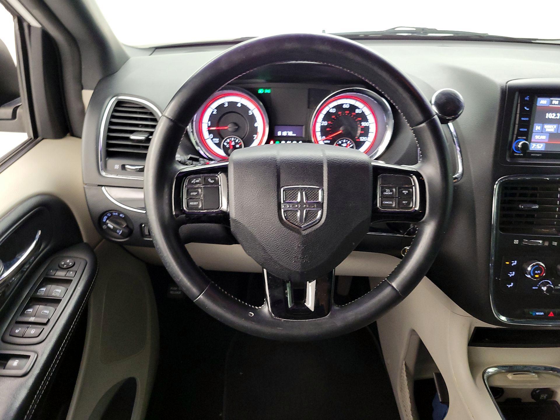 Thumbnail: 2019 Dodge Grand Caravan - 10