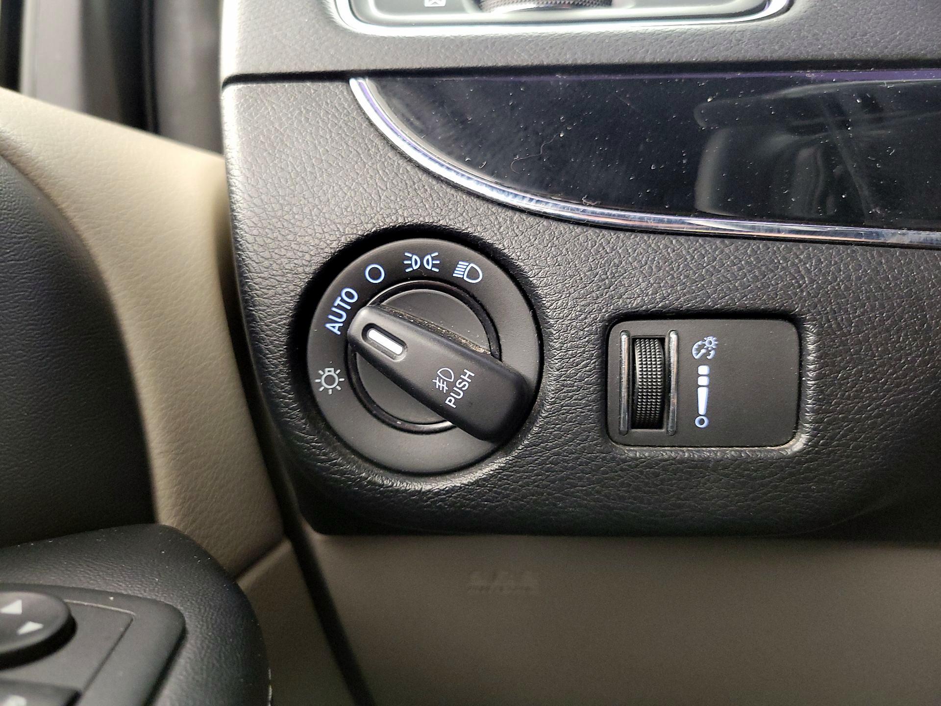 Thumbnail: 2019 Dodge Grand Caravan - 13