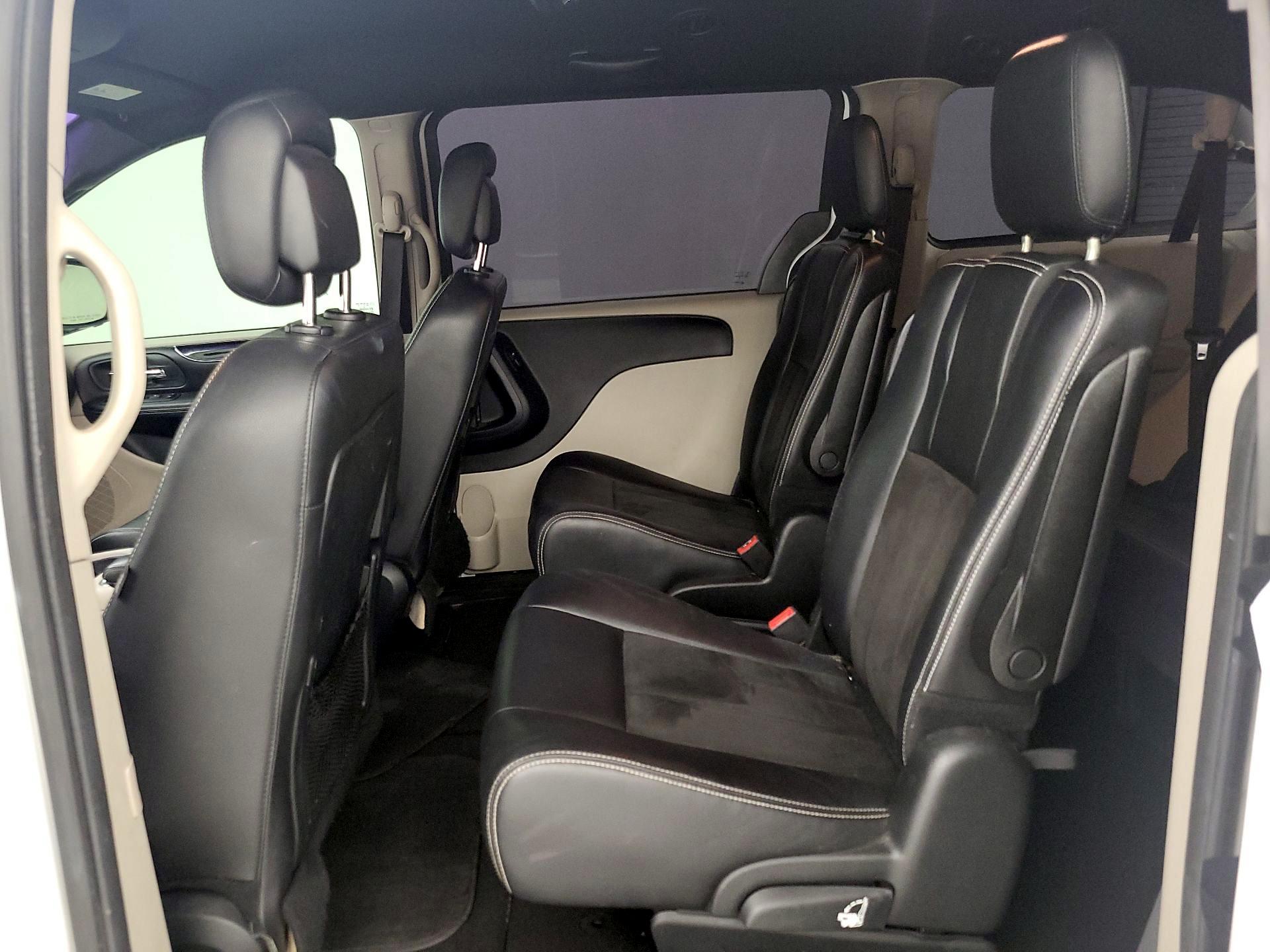 Thumbnail: 2019 Dodge Grand Caravan - 18