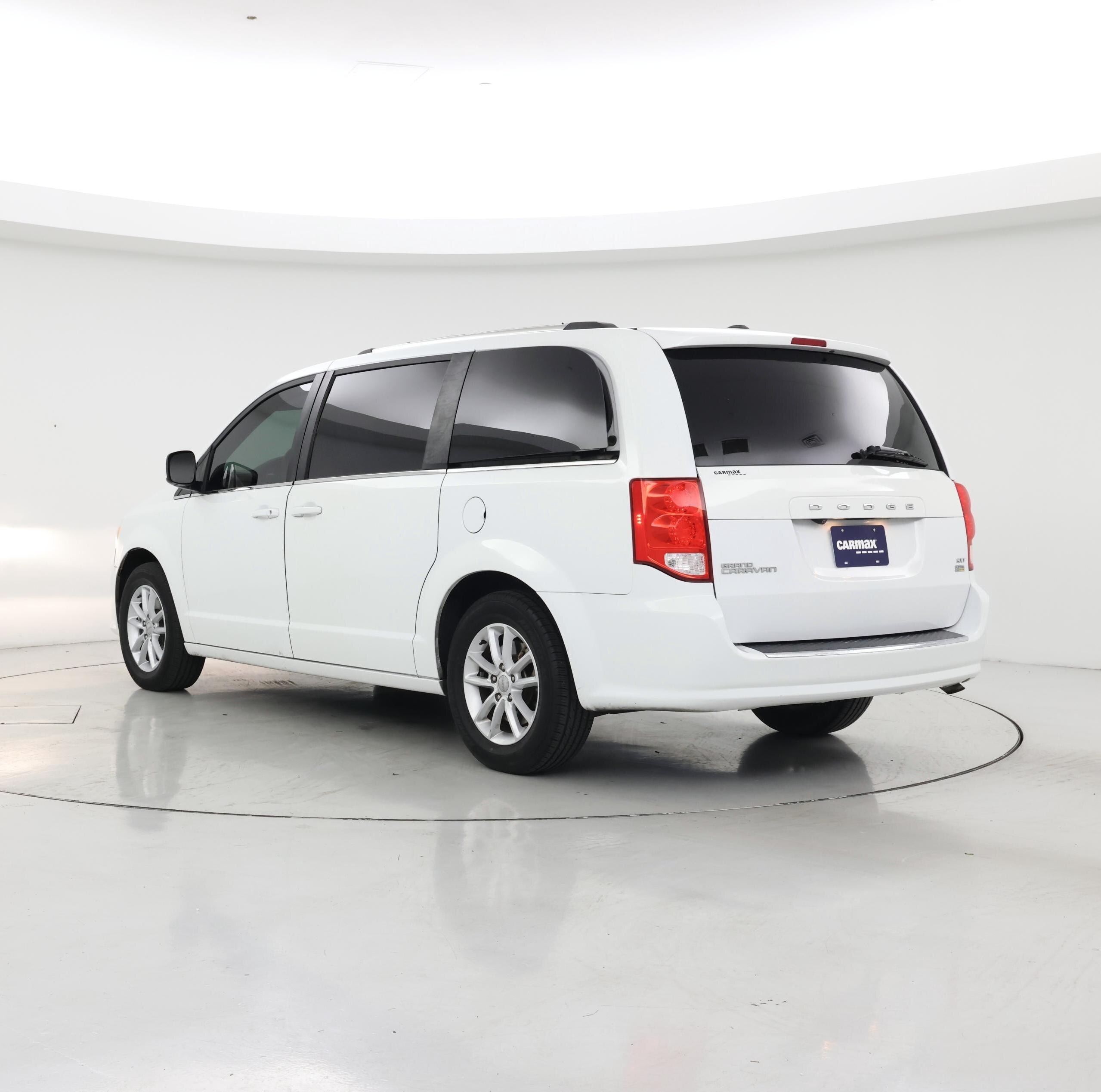 Thumbnail: 2019 Dodge Grand Caravan - 2