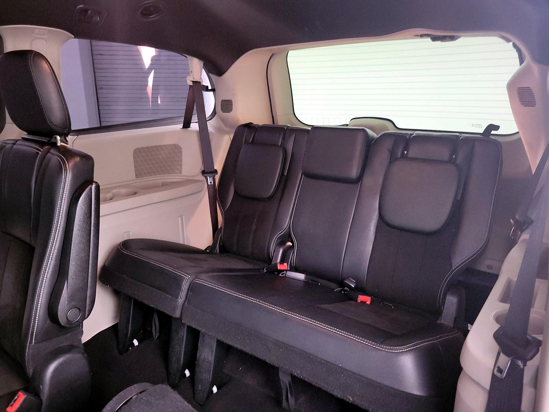 Thumbnail: 2019 Dodge Grand Caravan - 19