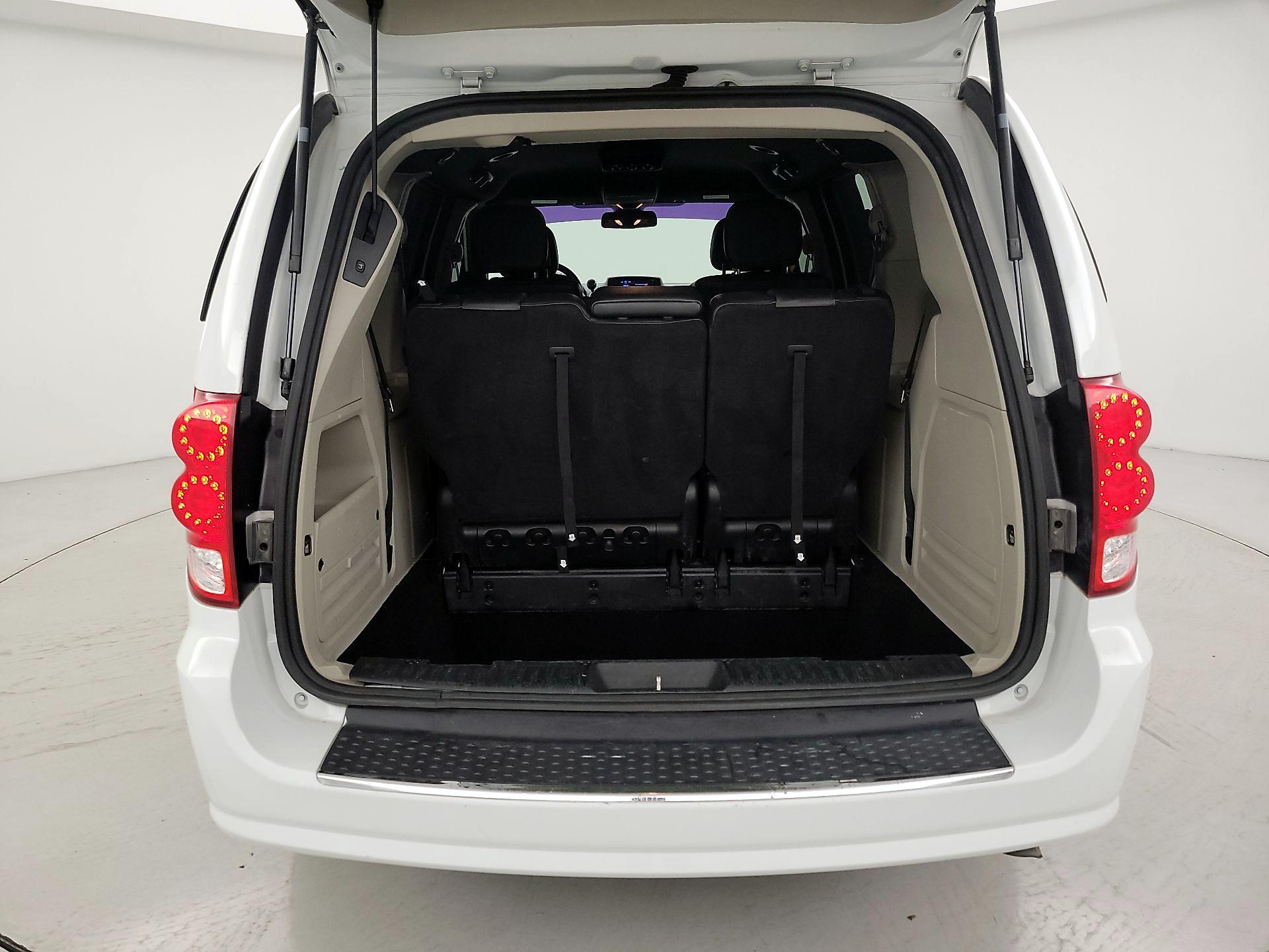 Thumbnail: 2019 Dodge Grand Caravan - 20