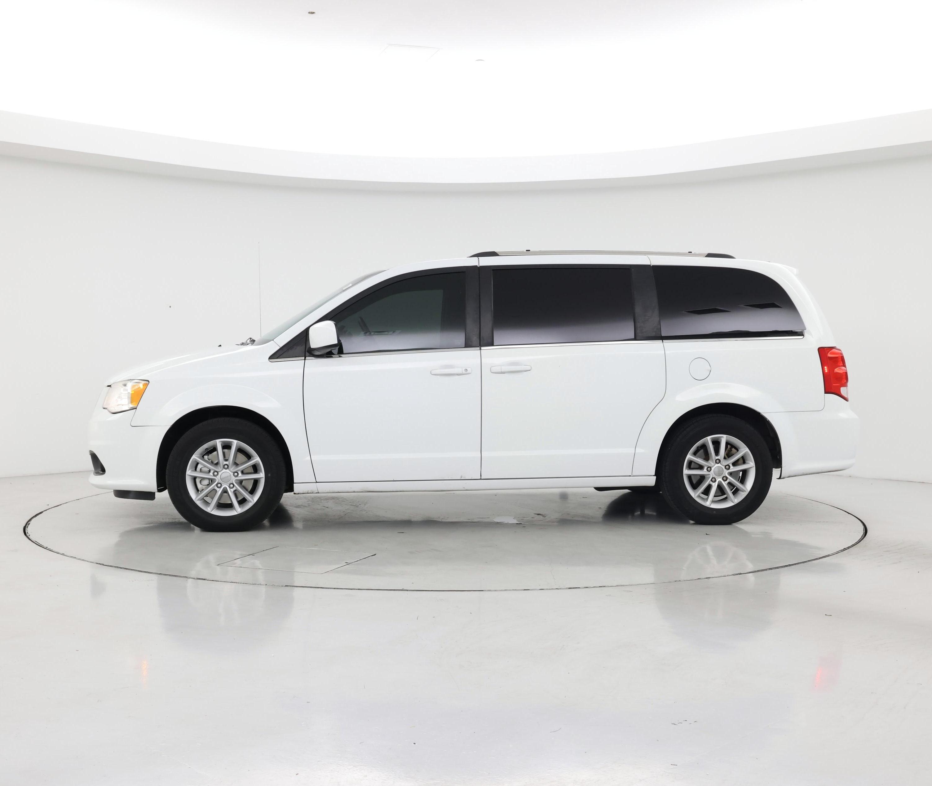 Thumbnail: 2019 Dodge Grand Caravan - 3