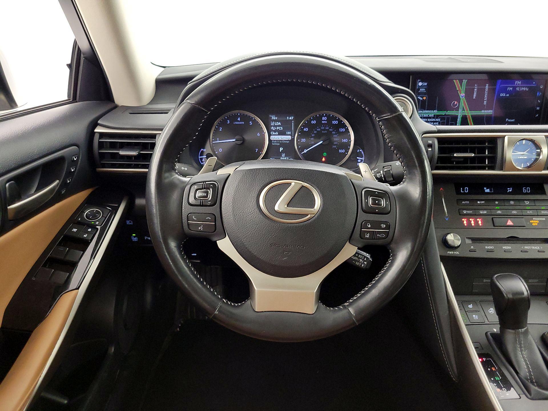 Thumbnail: 2019 Lexus IS - 10