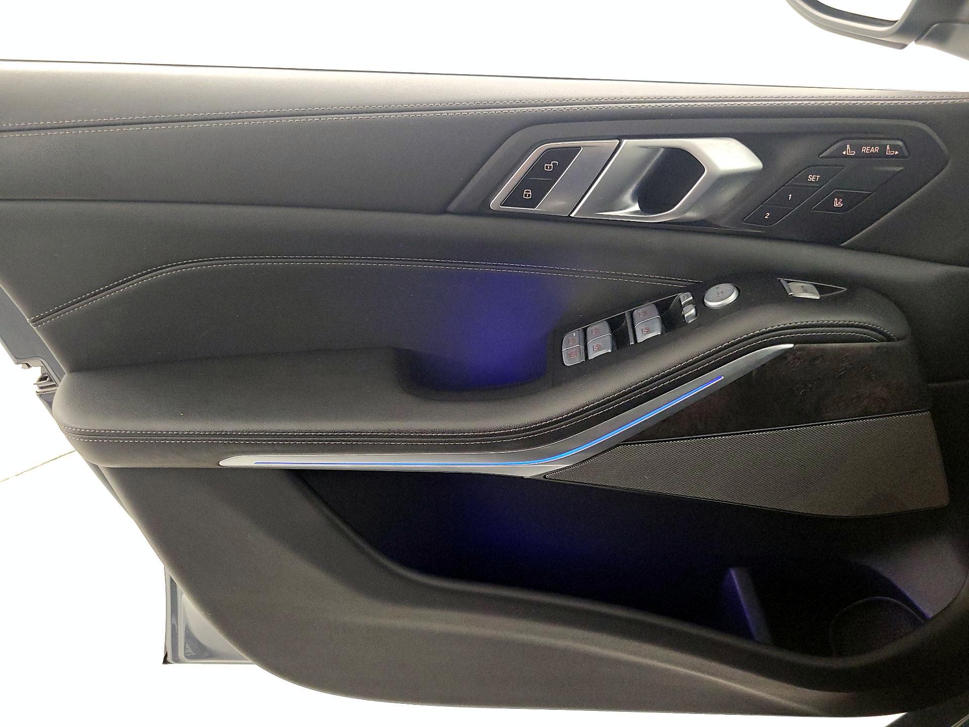 Thumbnail: 2023 BMW X7 - 12