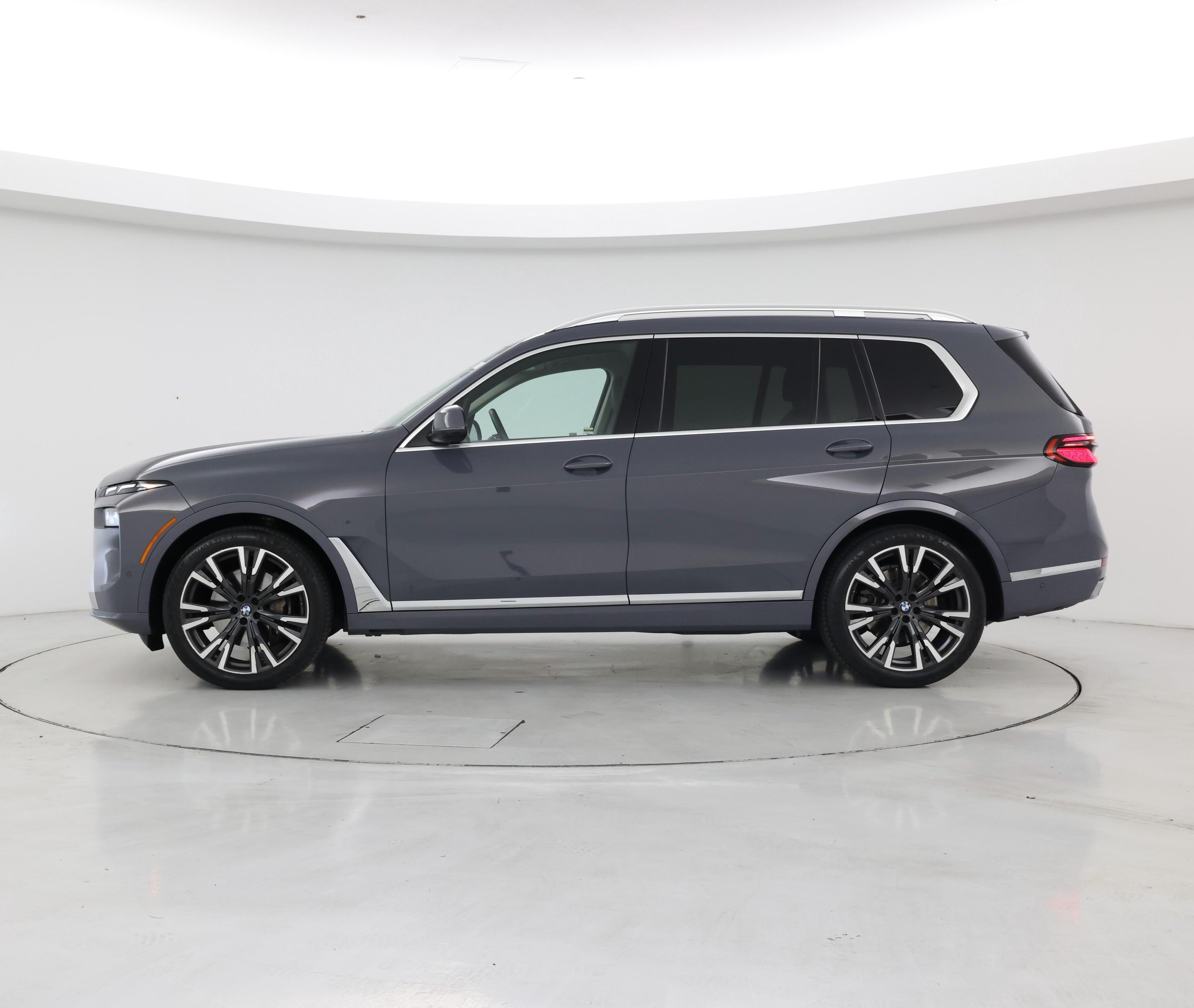Thumbnail: 2023 BMW X7 - 3