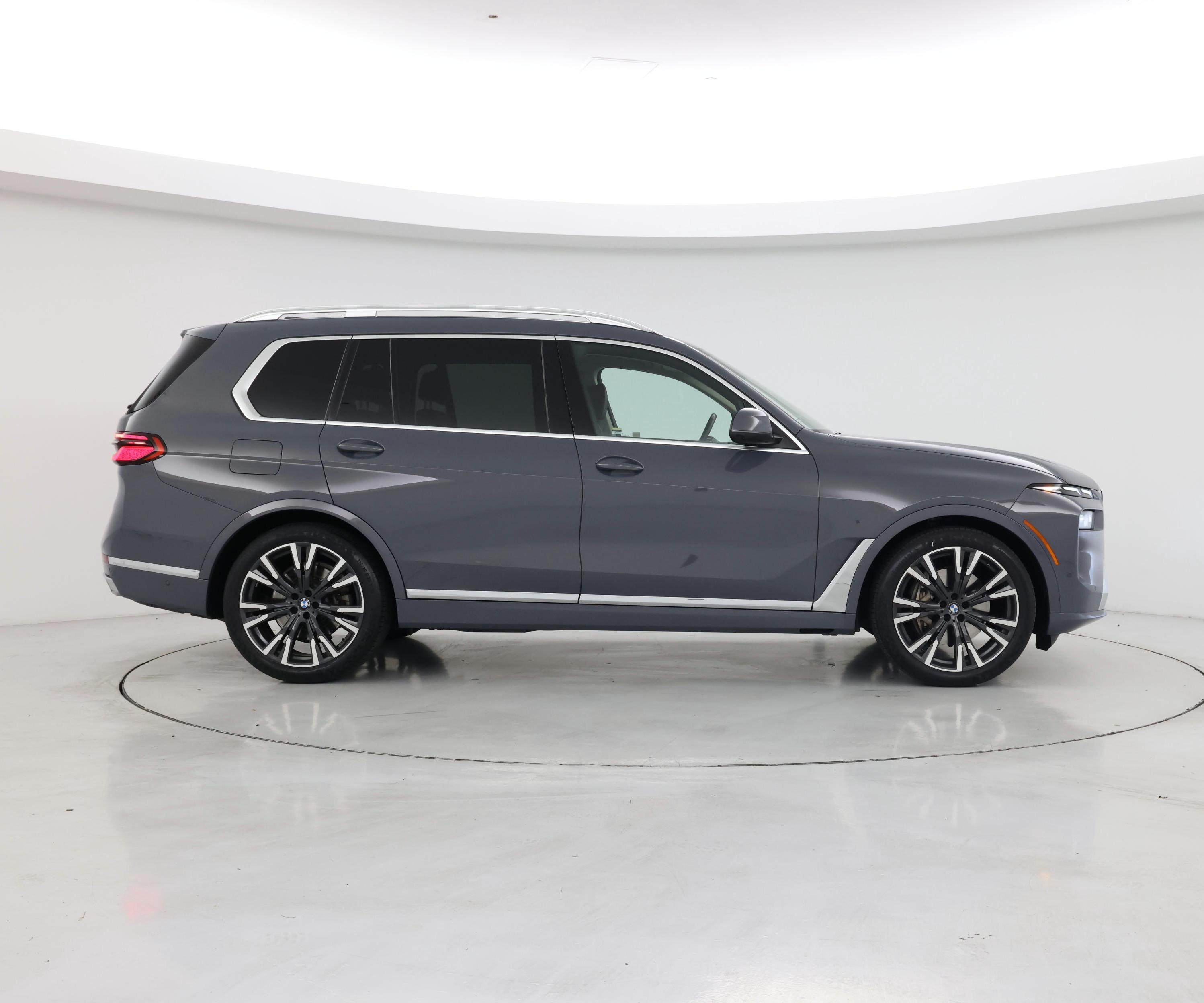 Thumbnail: 2023 BMW X7 - 7