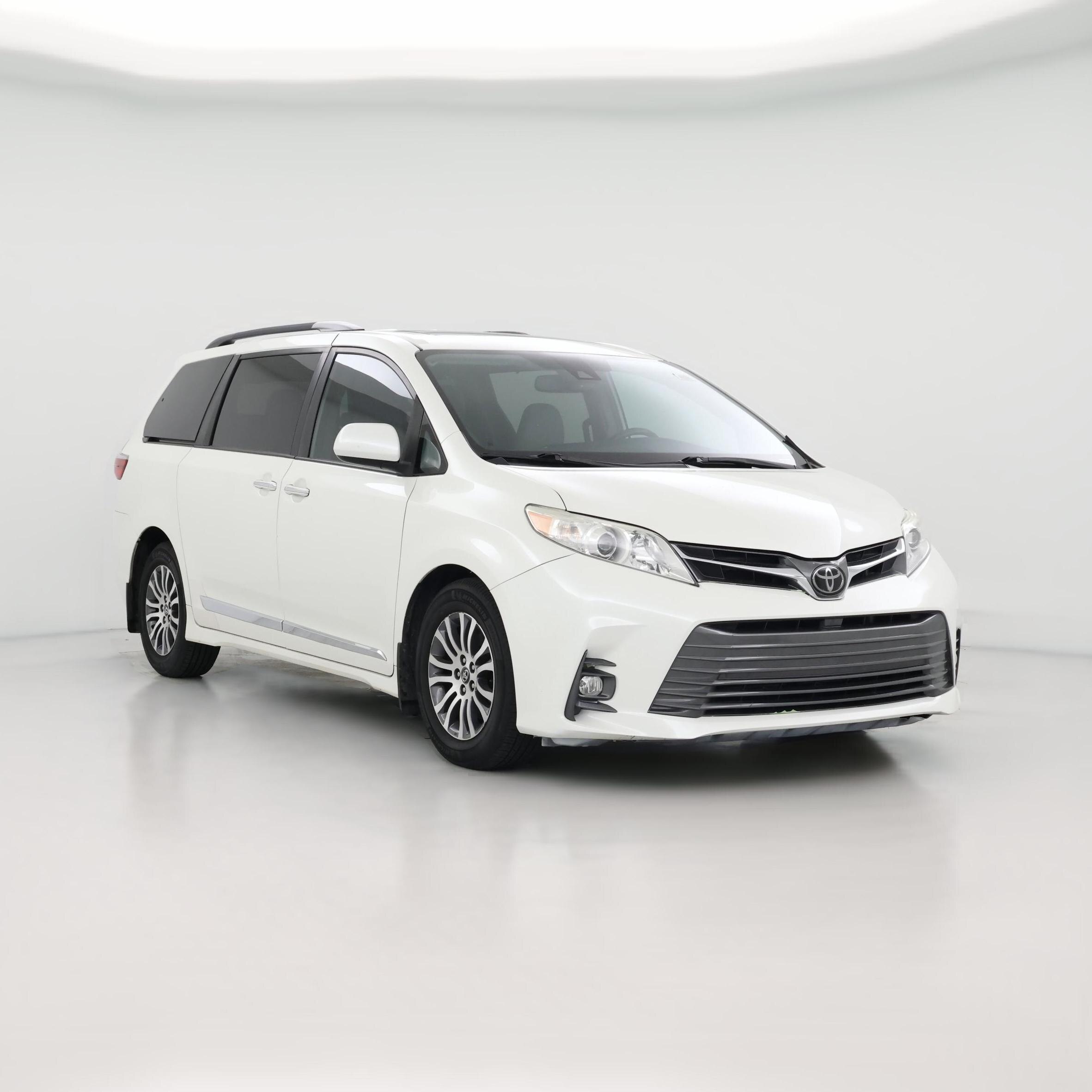 Thumbnail: 2019 Toyota Sienna - 1