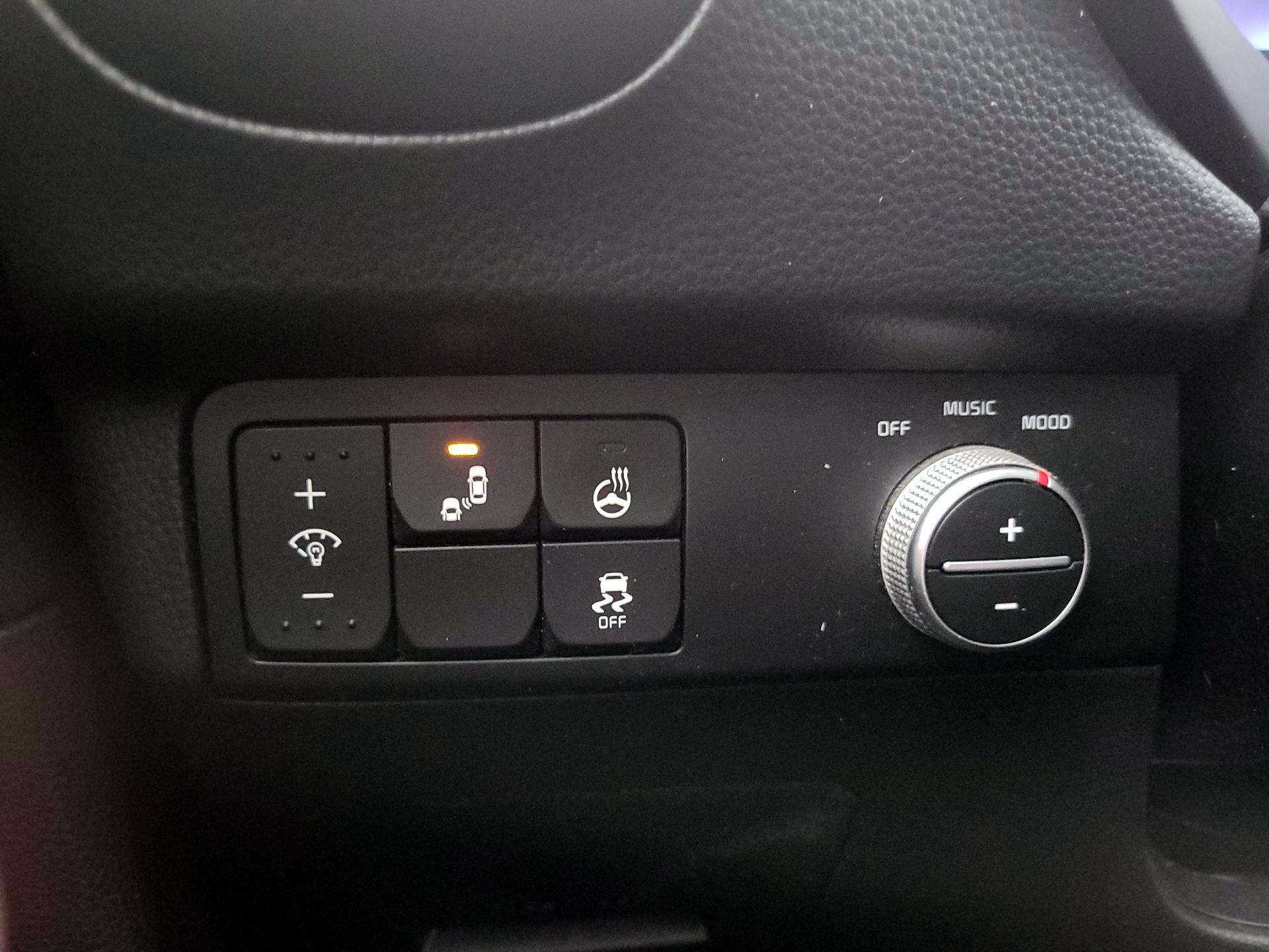 Thumbnail: 2017 Kia Soul - 13
