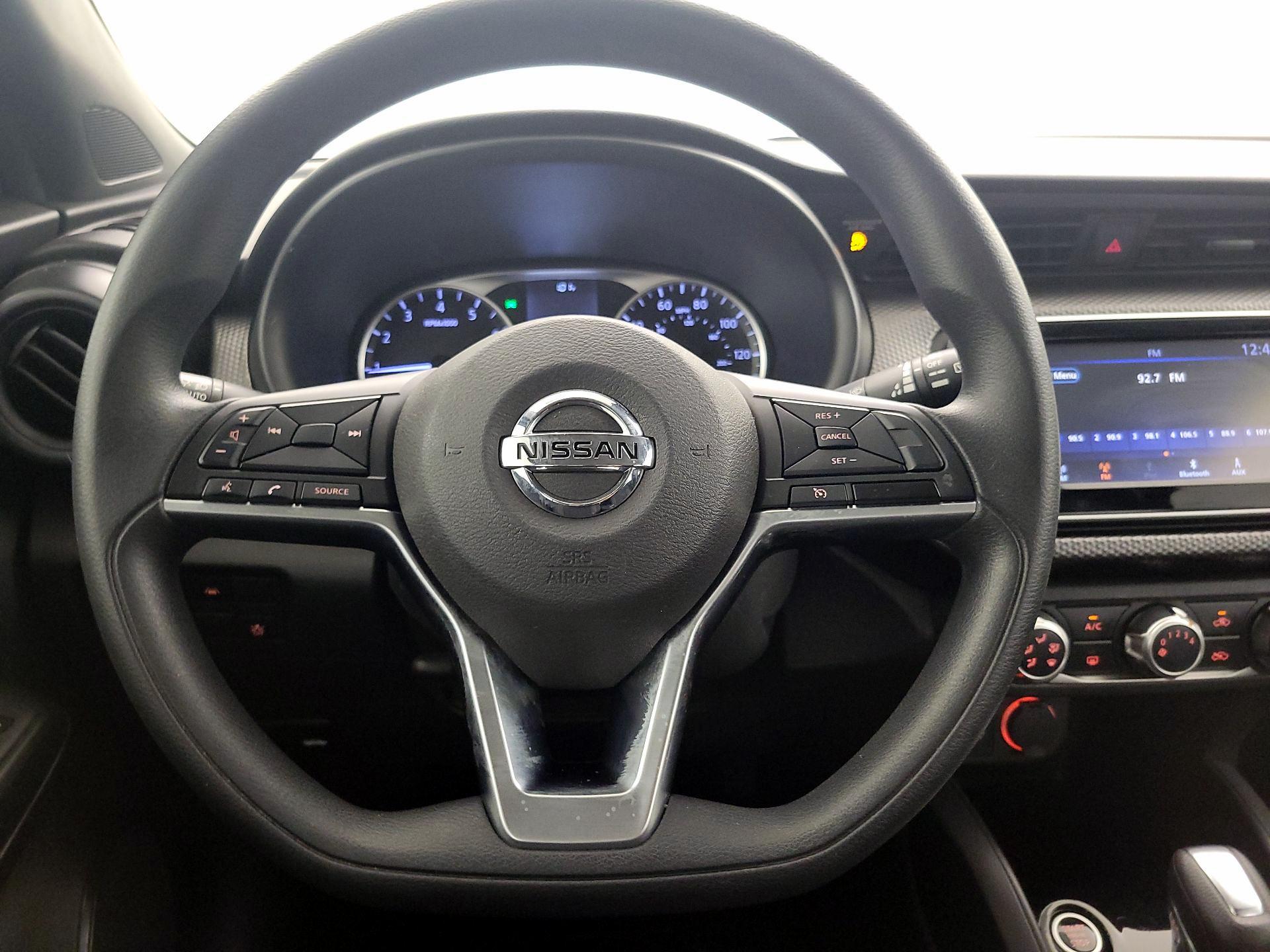 Thumbnail: 2020 Nissan Kicks - 10