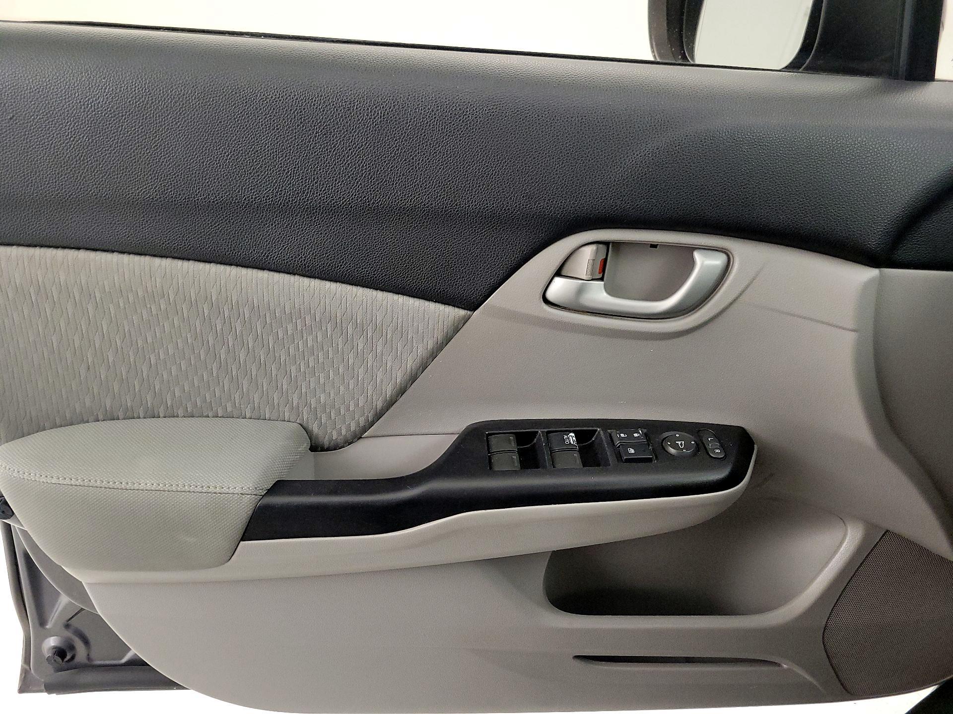 Thumbnail: 2015 Honda Civic - 12