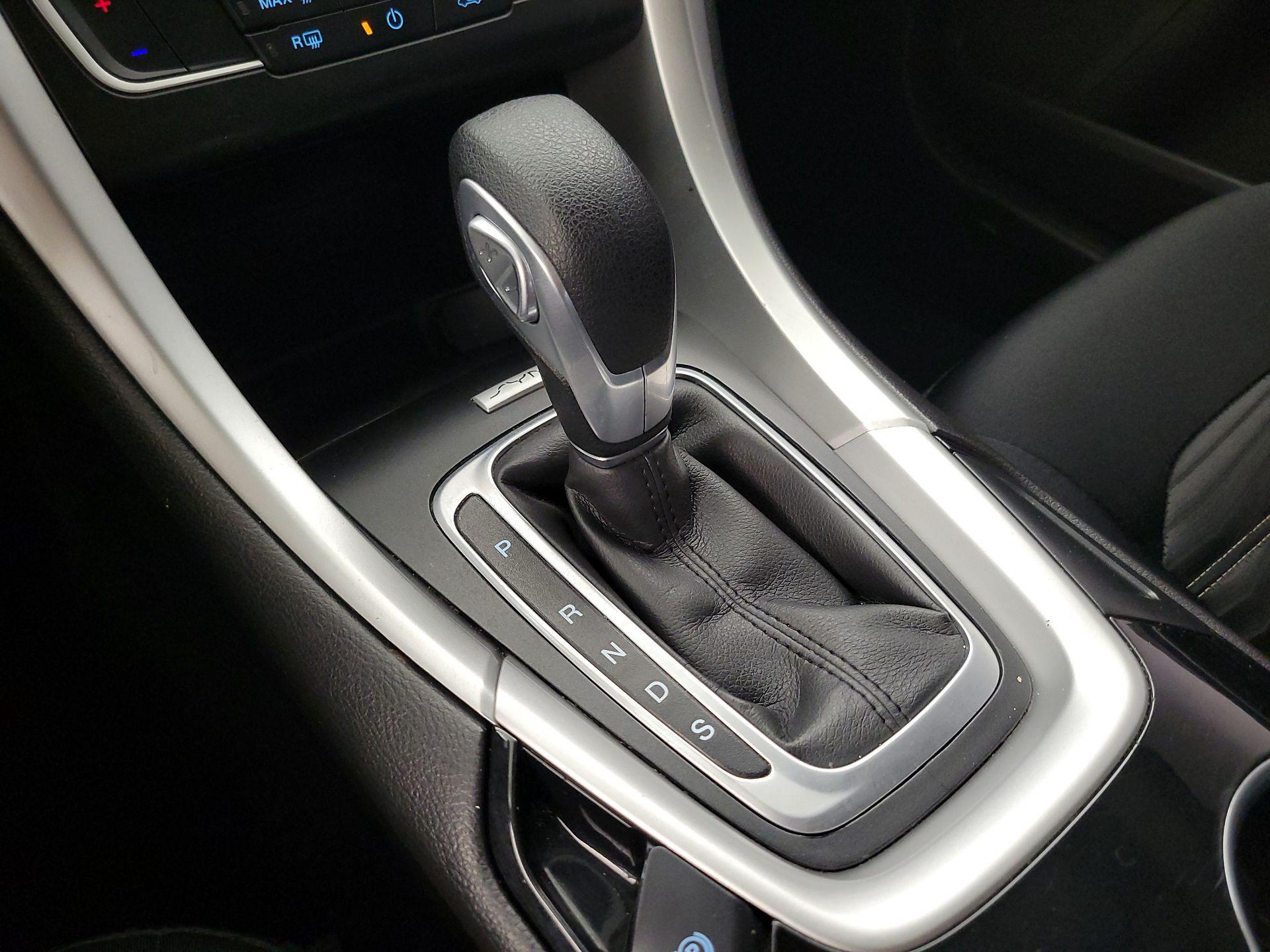 Thumbnail: 2016 Ford Fusion - 16