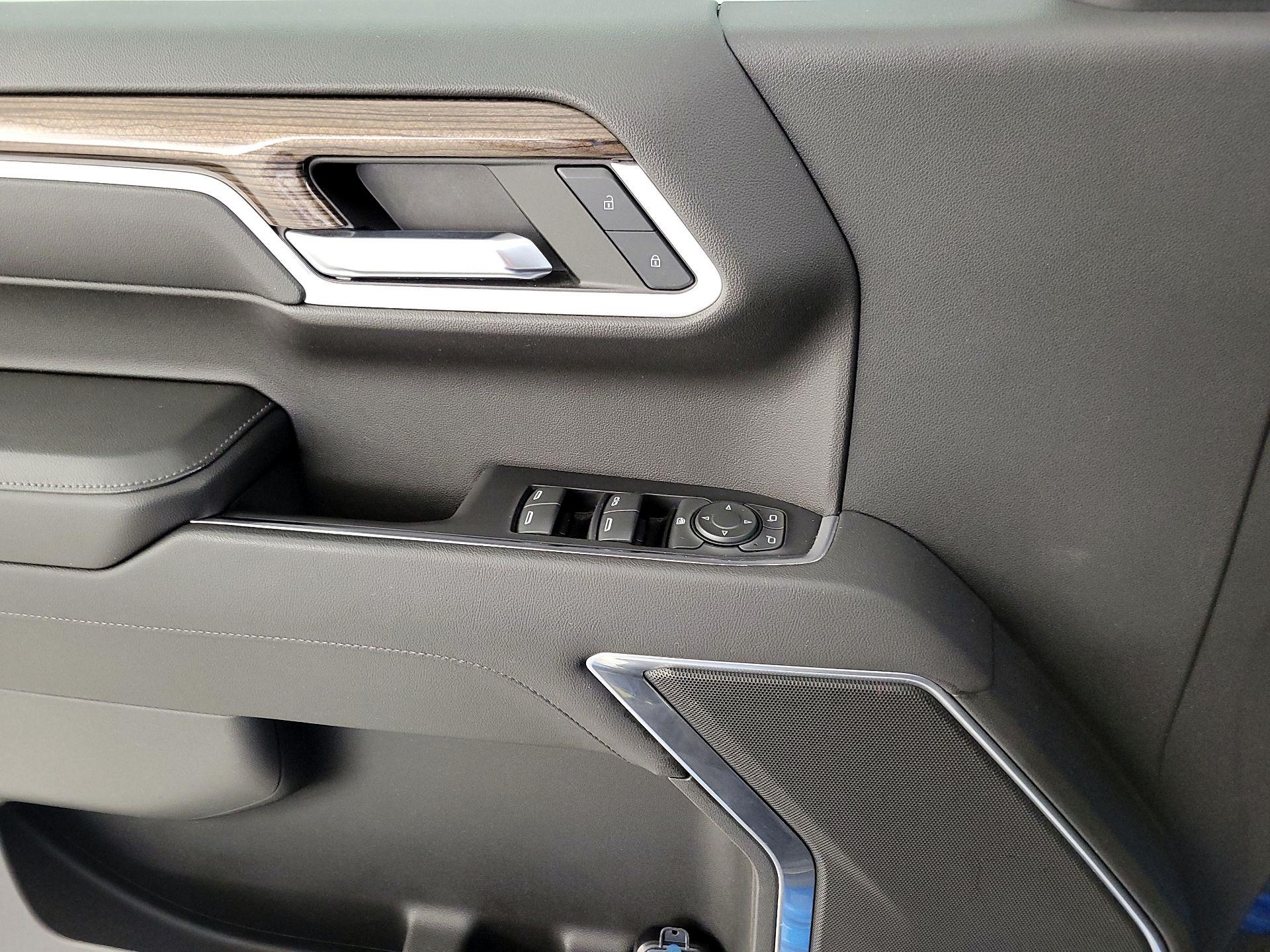 Thumbnail: 2022 Chevrolet Silverado 1500 - 12