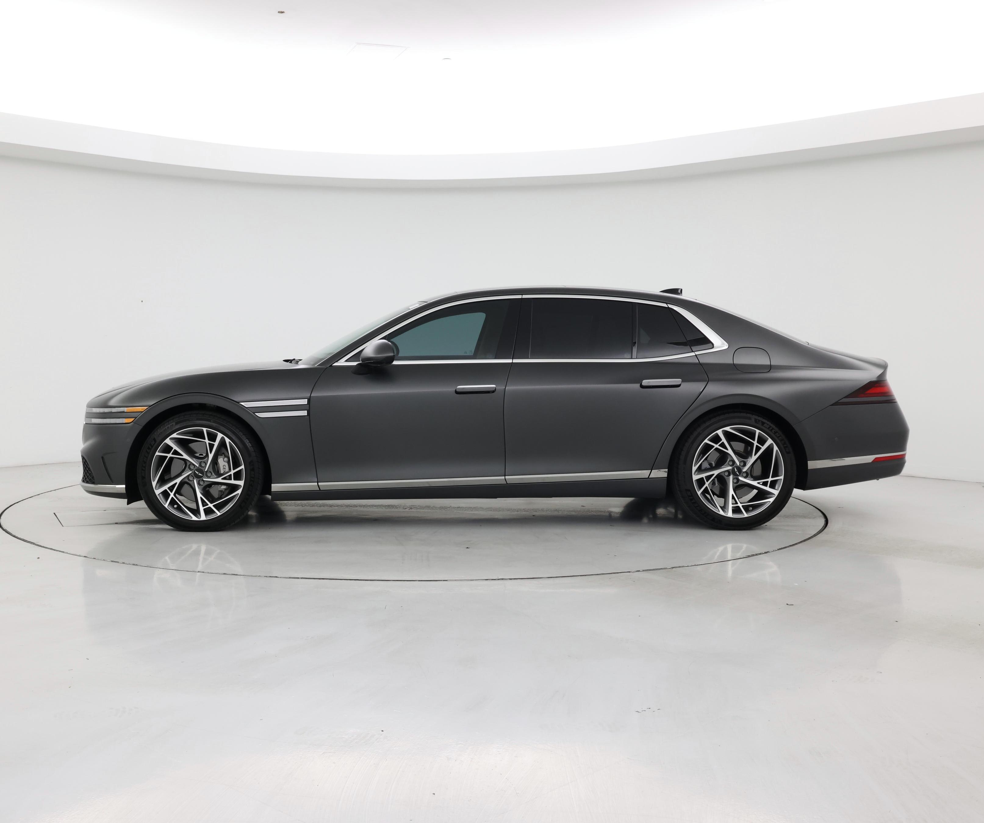 Thumbnail: 2023 Genesis G90 - 3
