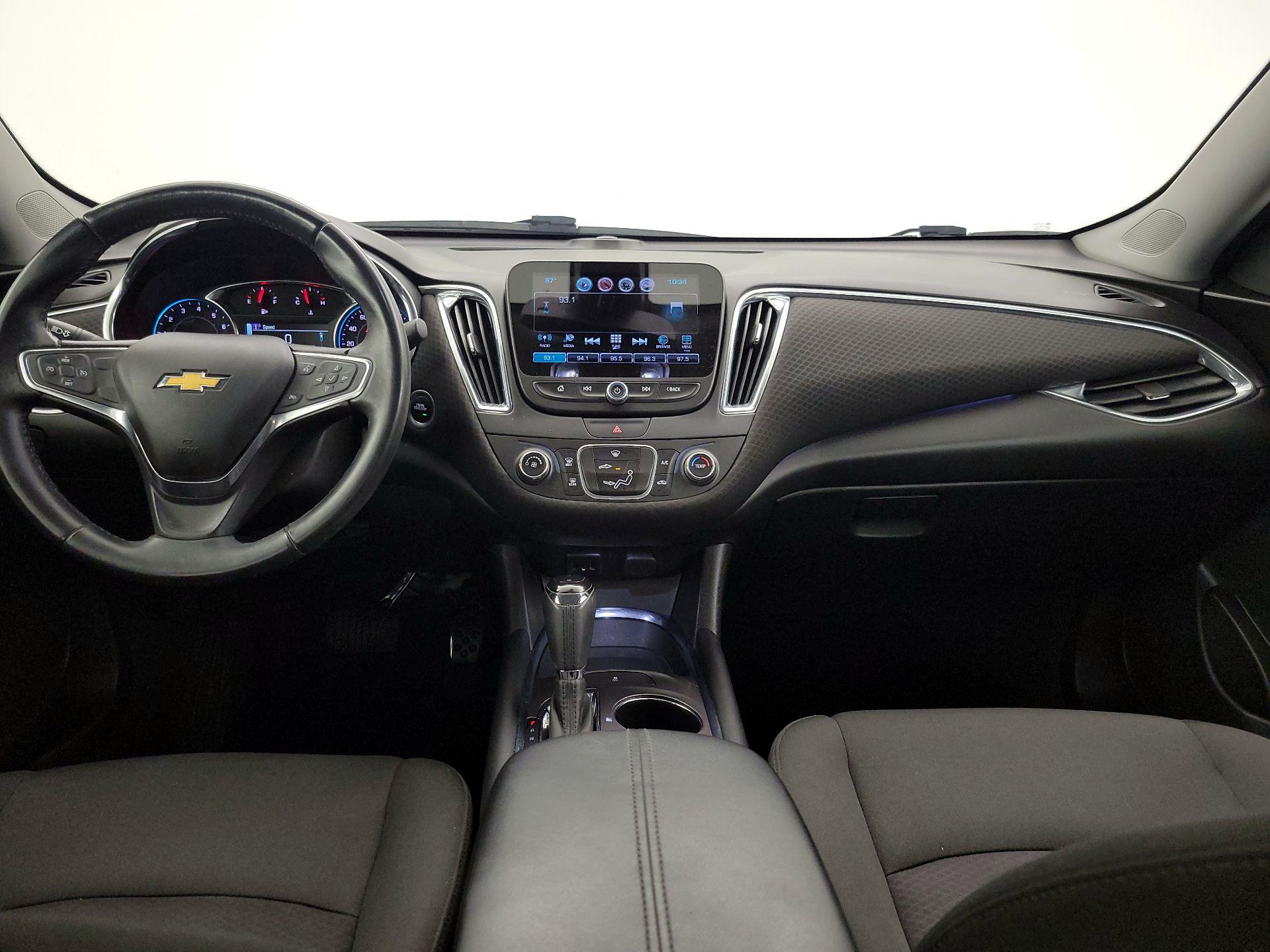 Thumbnail: 2018 Chevrolet Malibu - 9