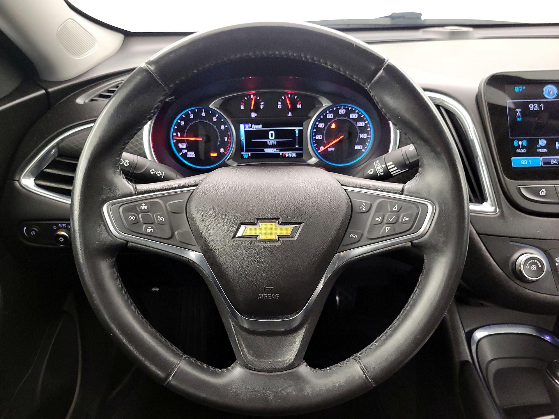 Thumbnail: 2018 Chevrolet Malibu - 10