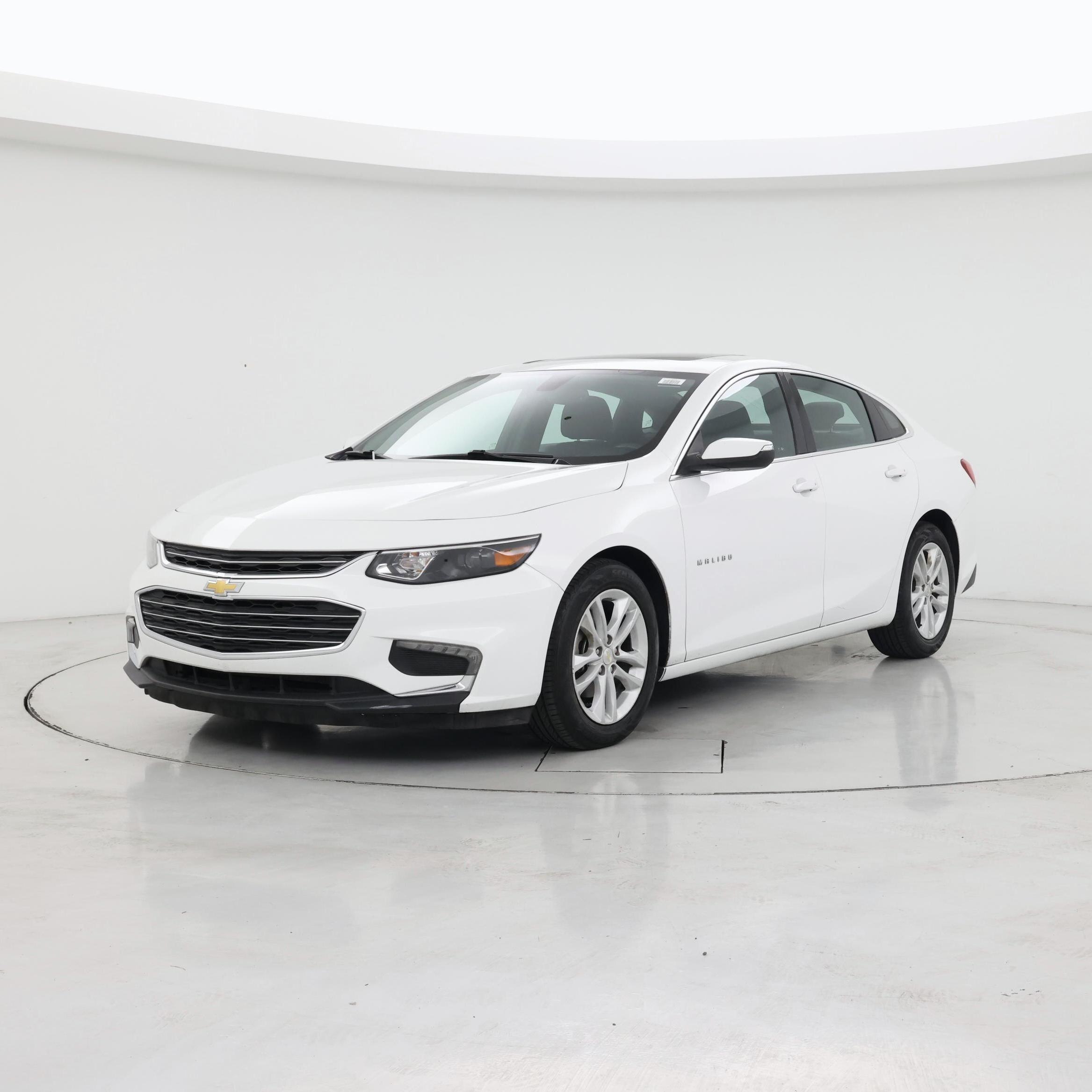 Thumbnail: 2018 Chevrolet Malibu - 4