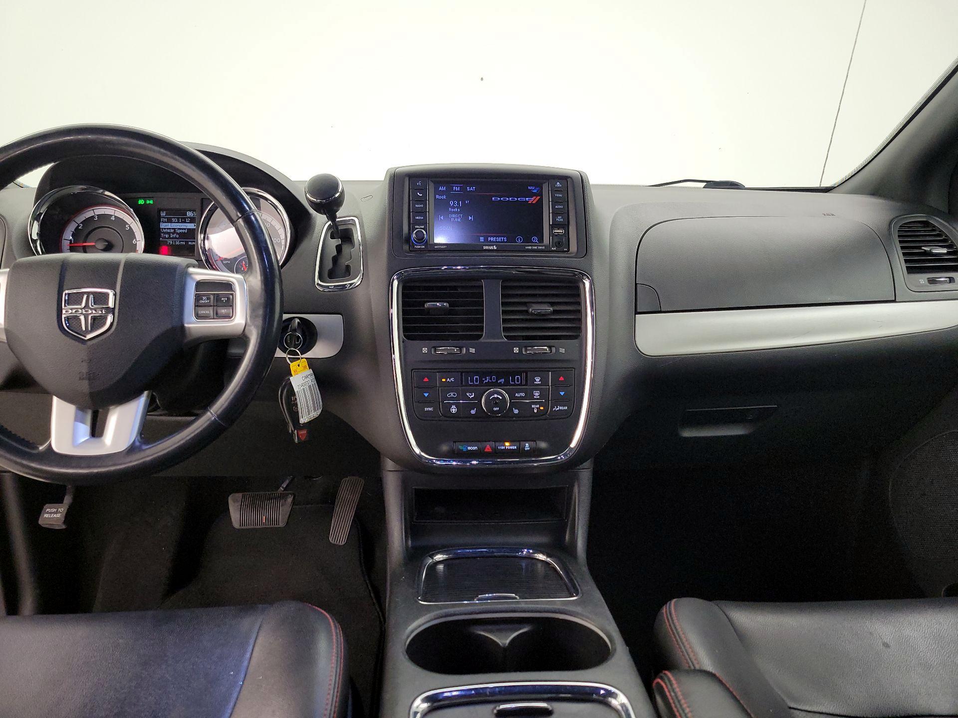 Thumbnail: 2018 Dodge Grand Caravan - 9