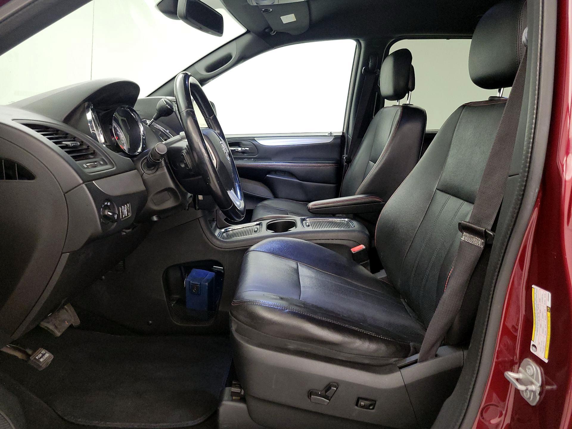 Thumbnail: 2018 Dodge Grand Caravan - 11