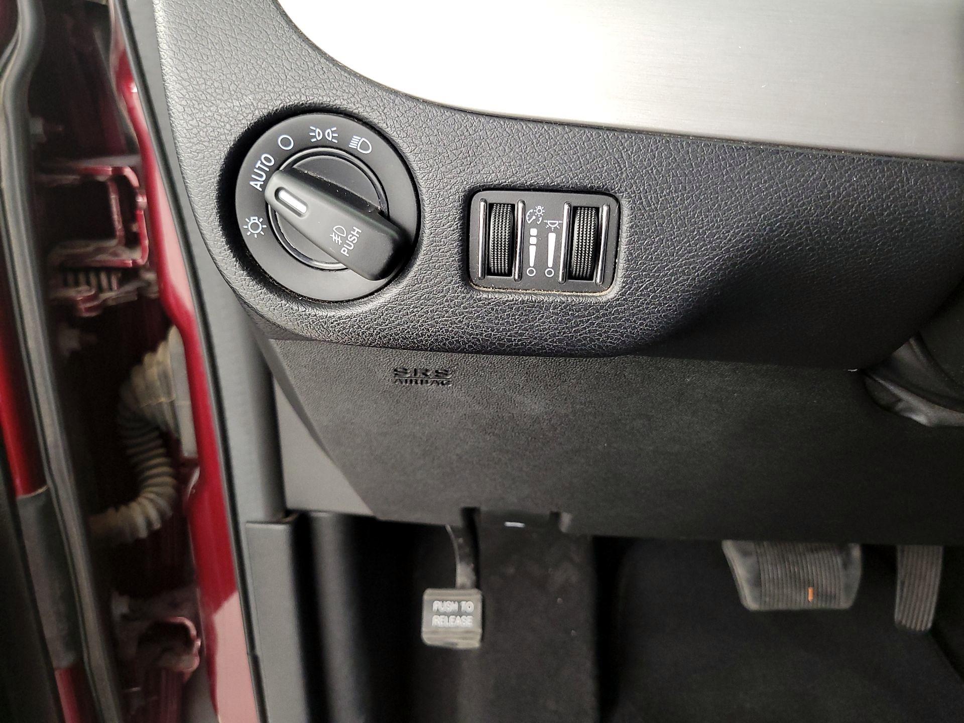 Thumbnail: 2018 Dodge Grand Caravan - 13